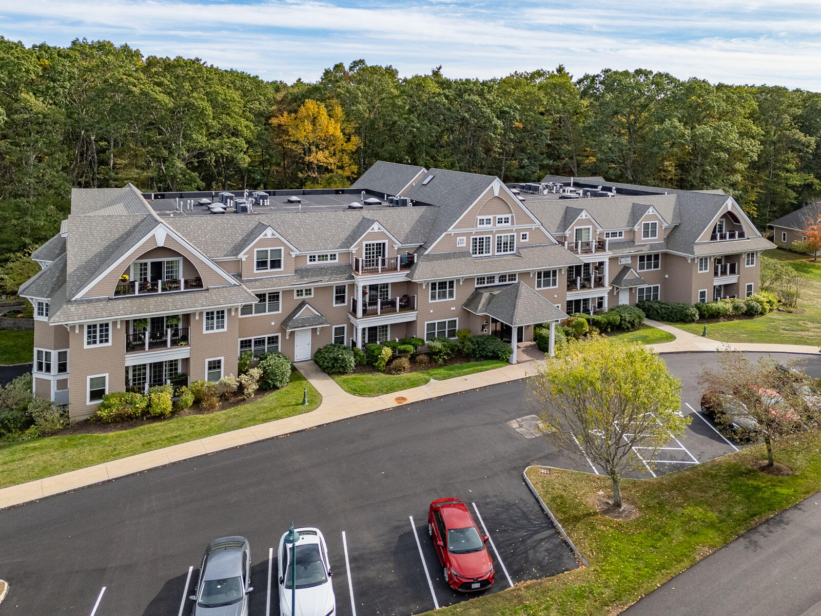 100 Shepards Cove Road UNIT F204, Kittery, ME, 03904