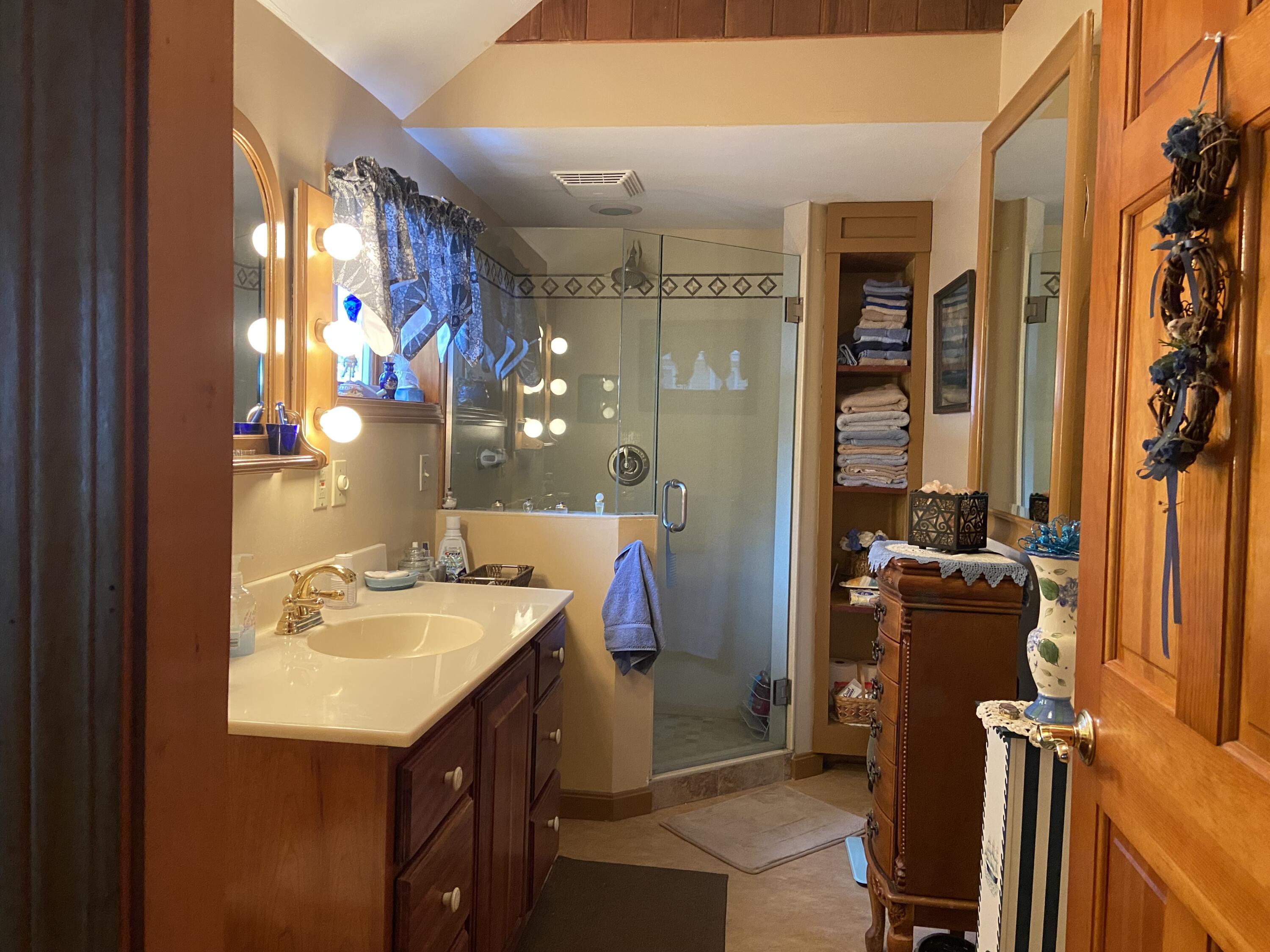 41 Haskell Avenue, Raymond, ME, 04071