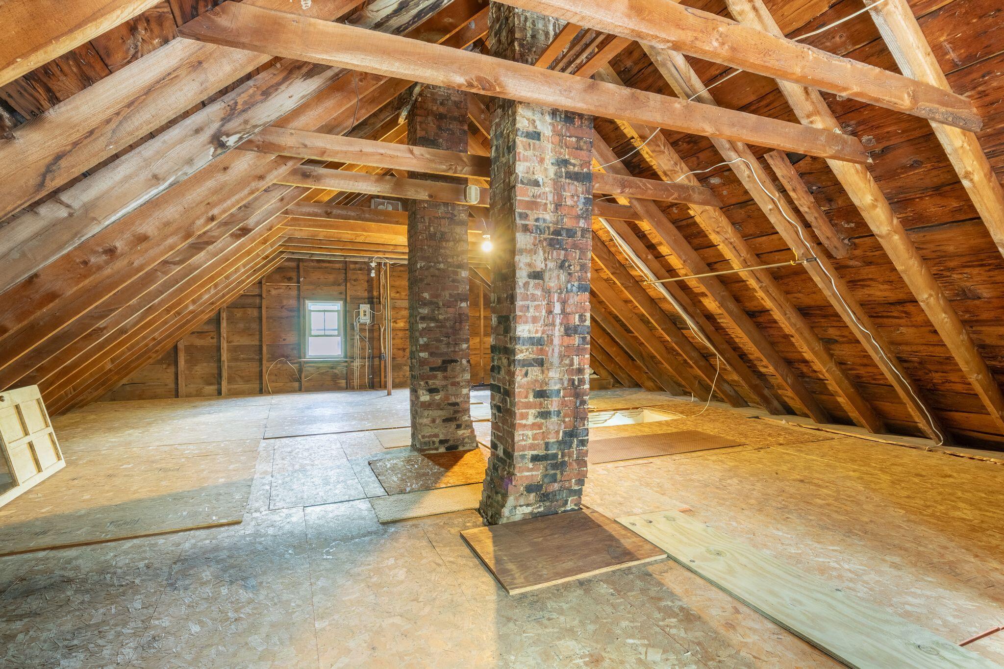 414 Goodwin Road, Eliot, ME 03903 Unfinished walk up Attic