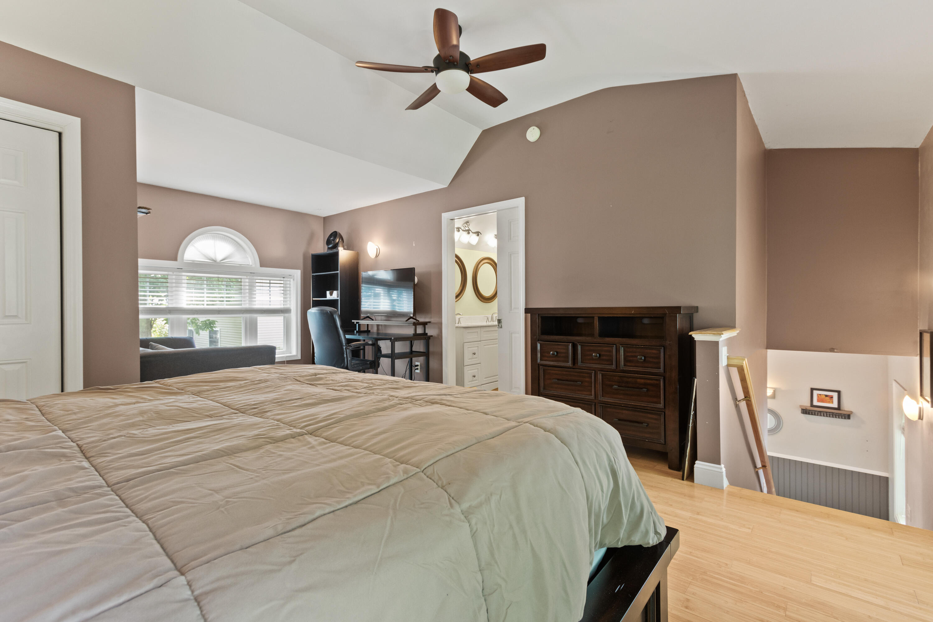 13 Anchor Road, South Portland, ME 04106 20260610fMW-41022