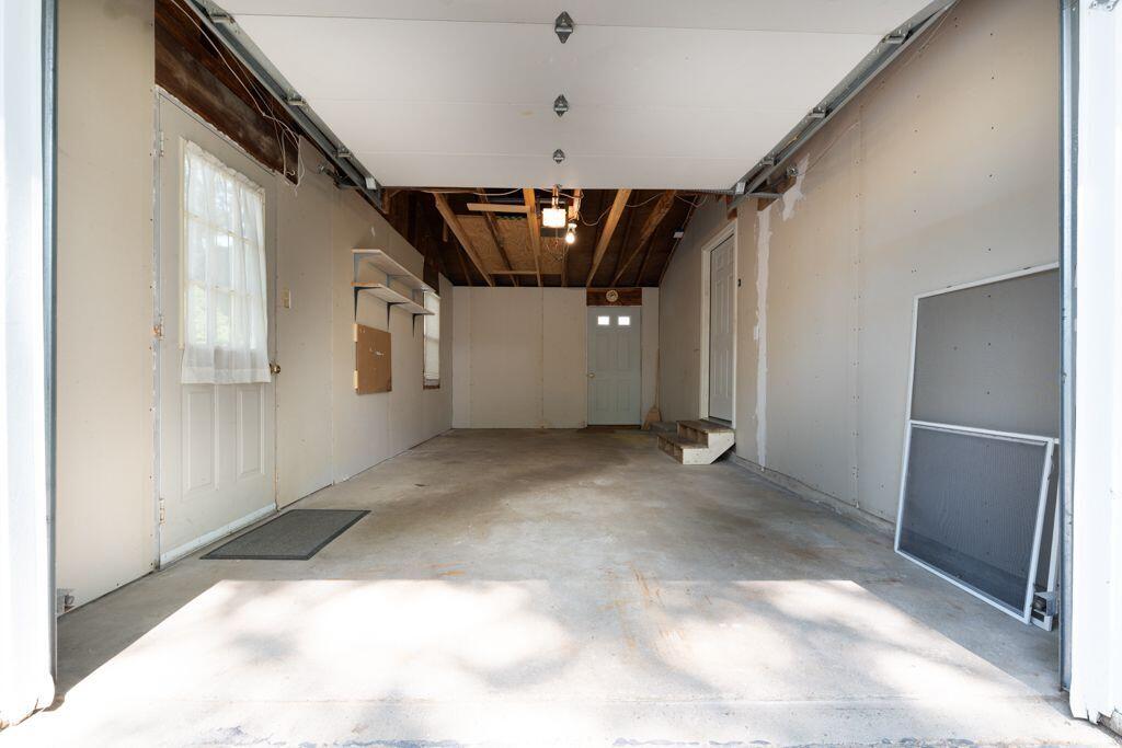 2 Forest Drive, Topsham, ME 04086 2 Forest garage interior 2