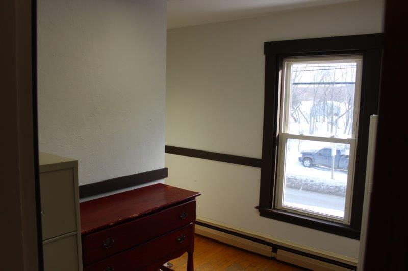 49 W Broadway, Lincoln, ME, 04457