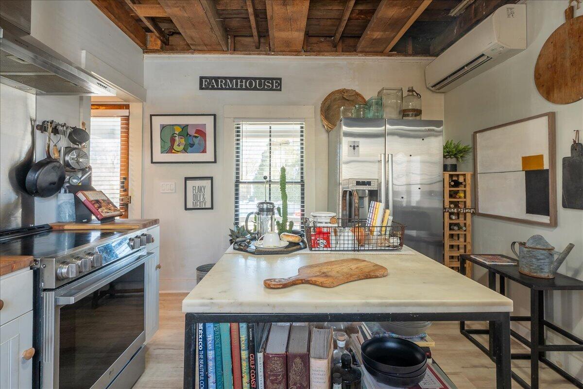 17 Mountain Street, Camden, ME, 04843