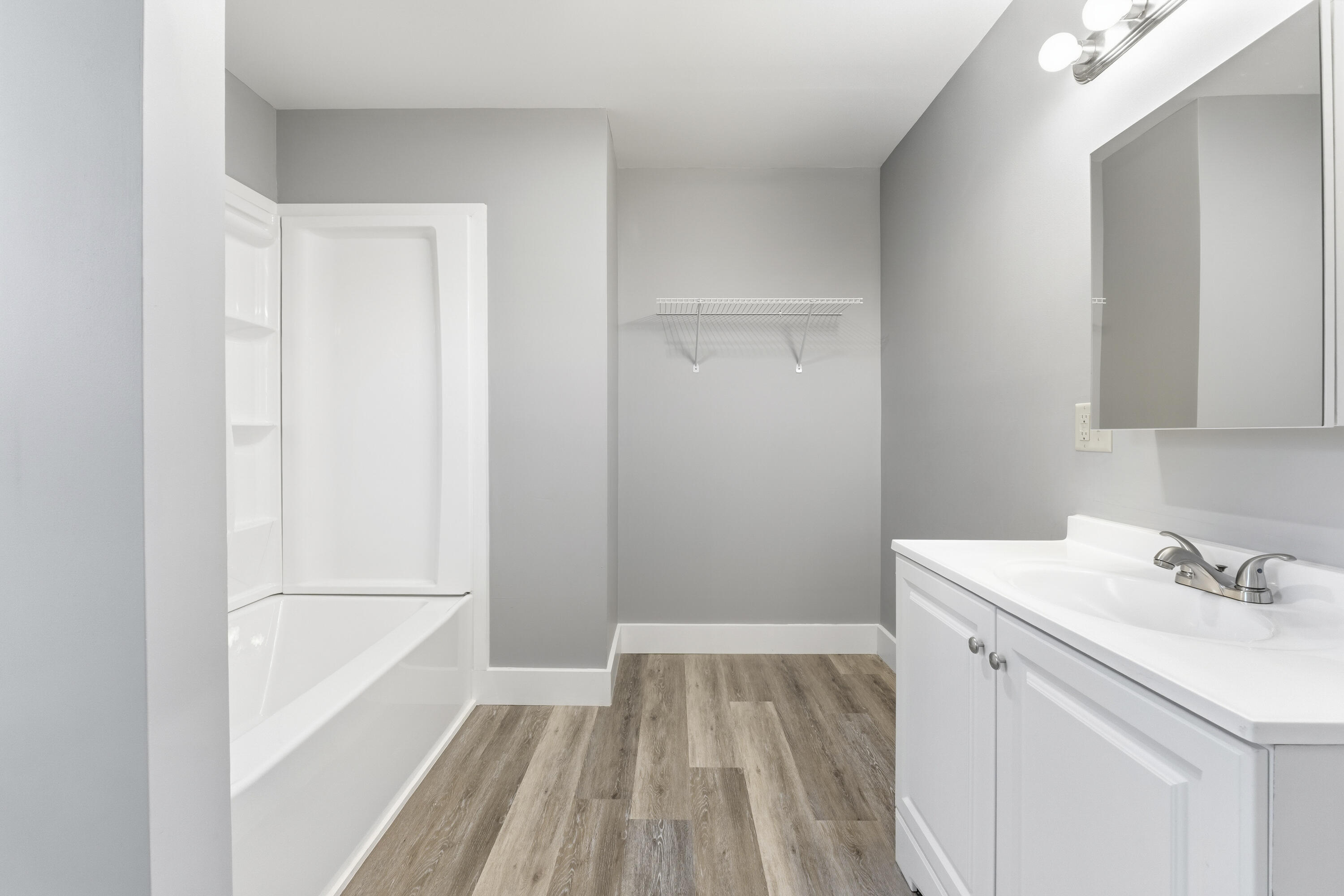 222 River Road, Richmond, ME, 04357