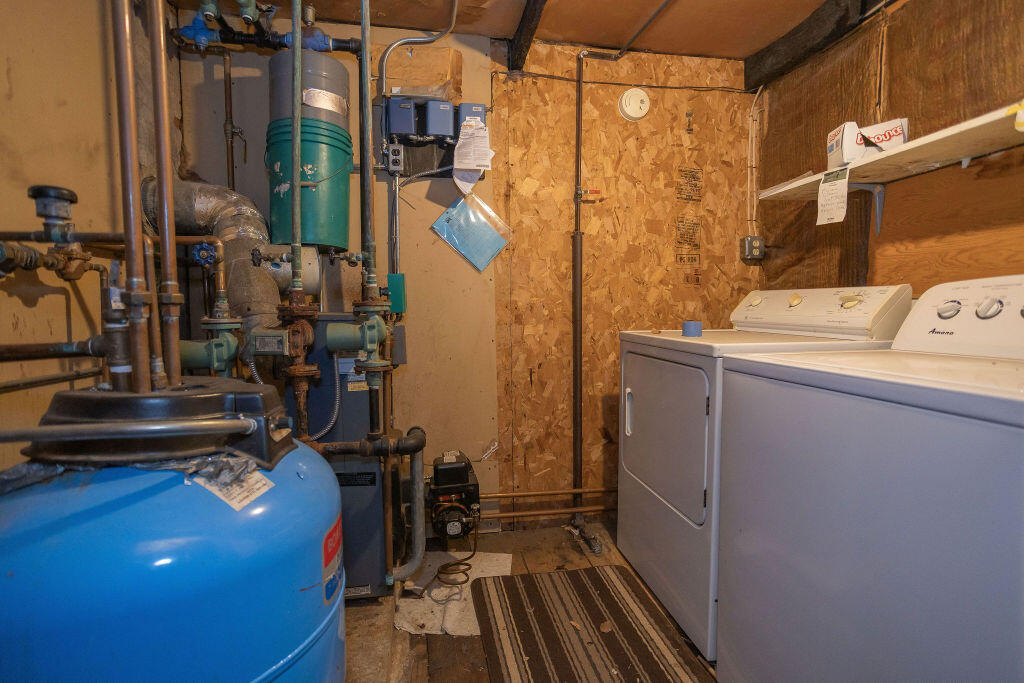 72 Main Street, Peru, ME, 04290