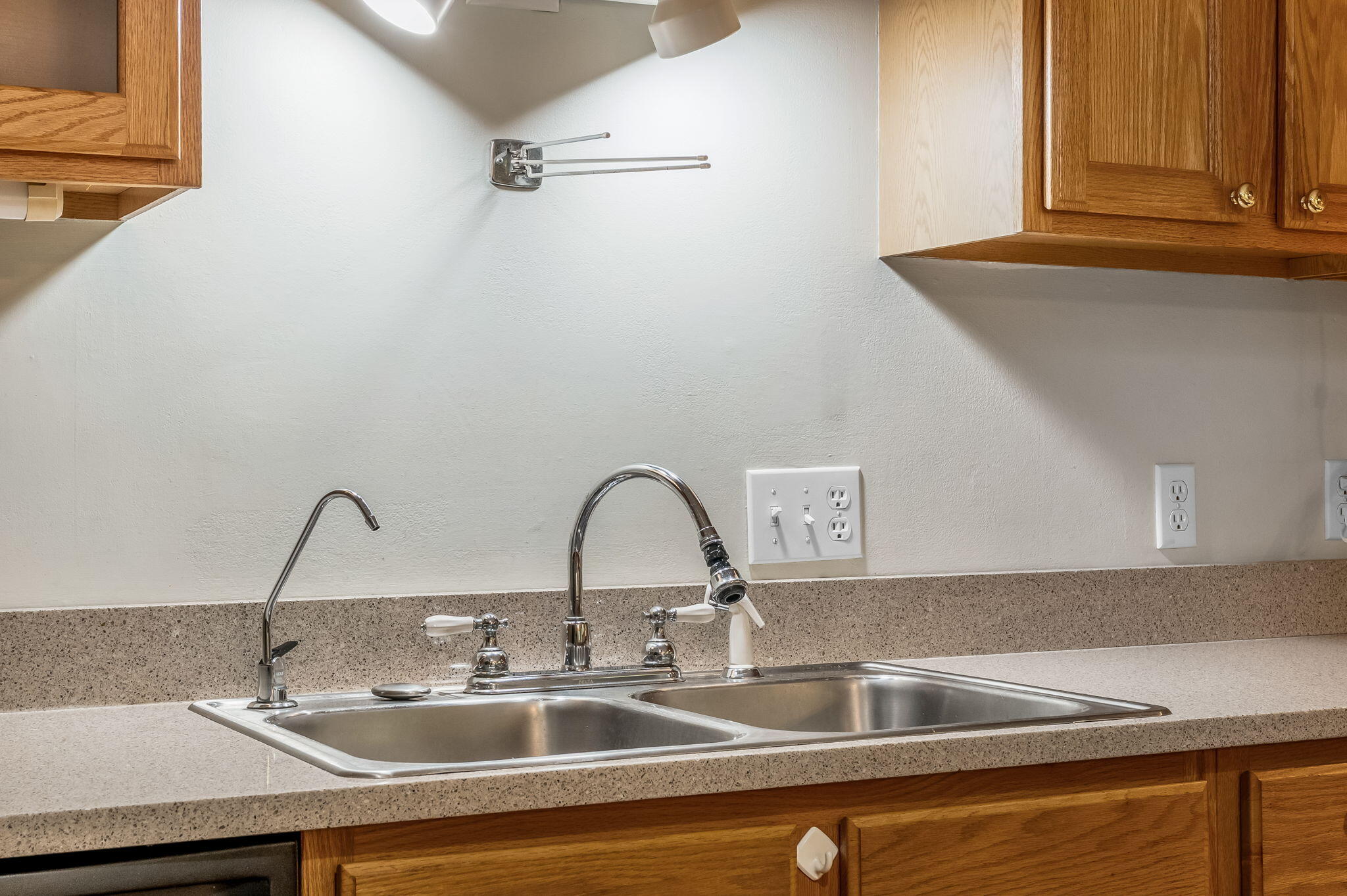43 Baribeau Drive, Brunswick, ME 04011 17-web-or-mls-43-baribeau-dr