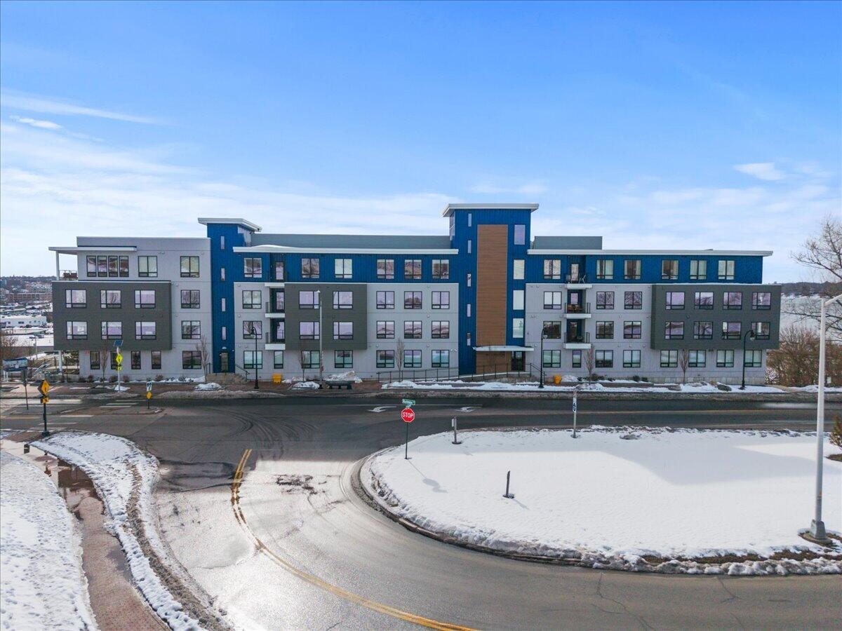 100 Shepards Cove Road UNIT F204, Kittery, ME, 03904