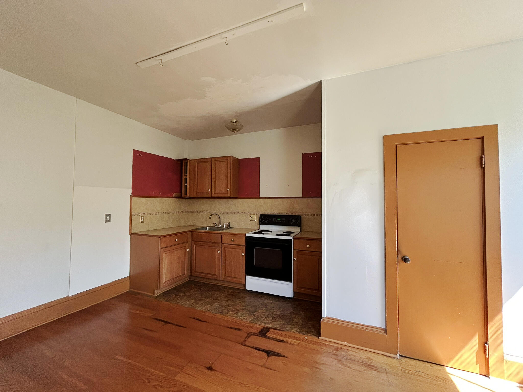 25 Pleasant Avenue, Portland, ME, 04103