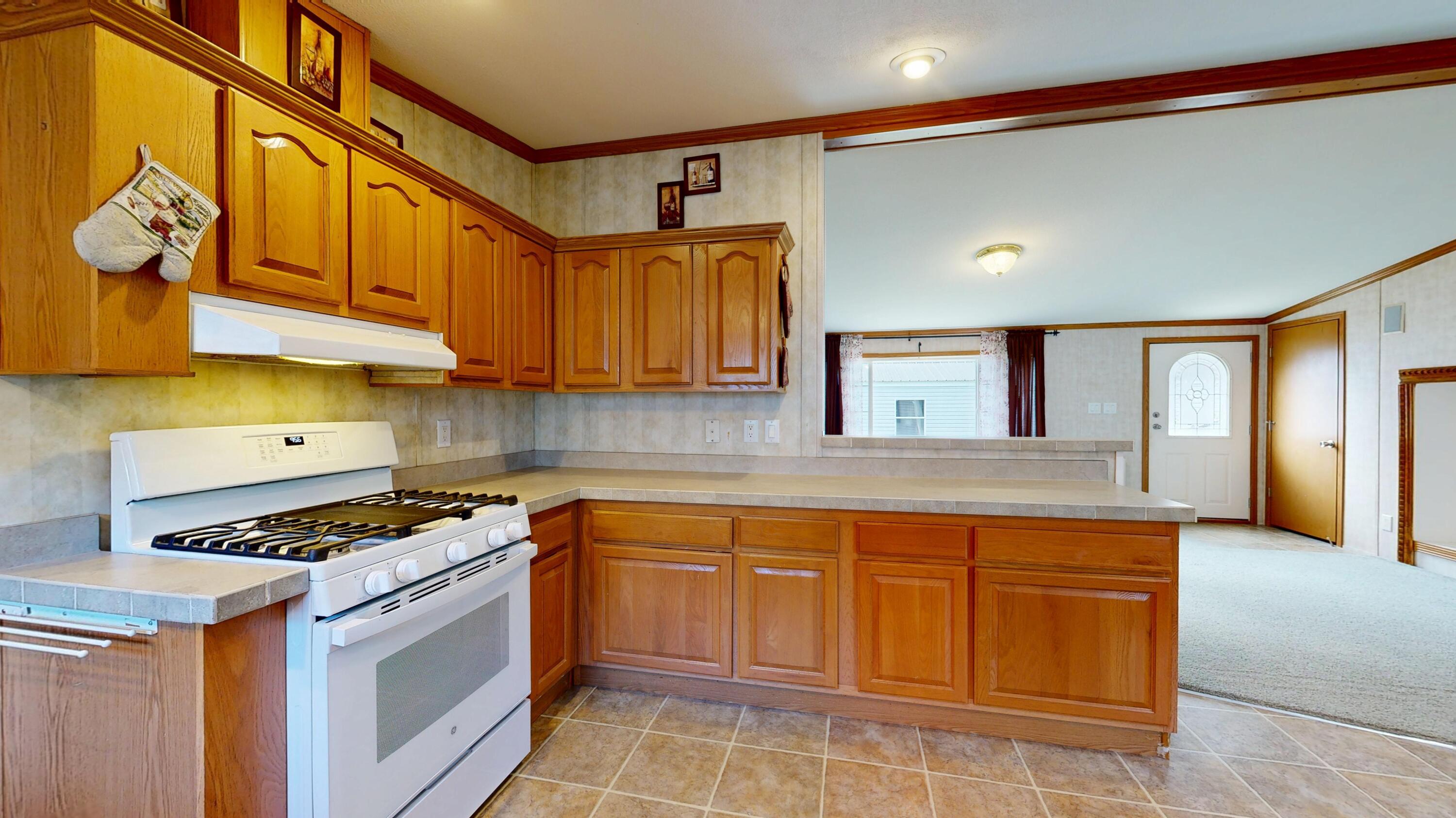 13 Evergreen Road, Lewiston, ME, 04240