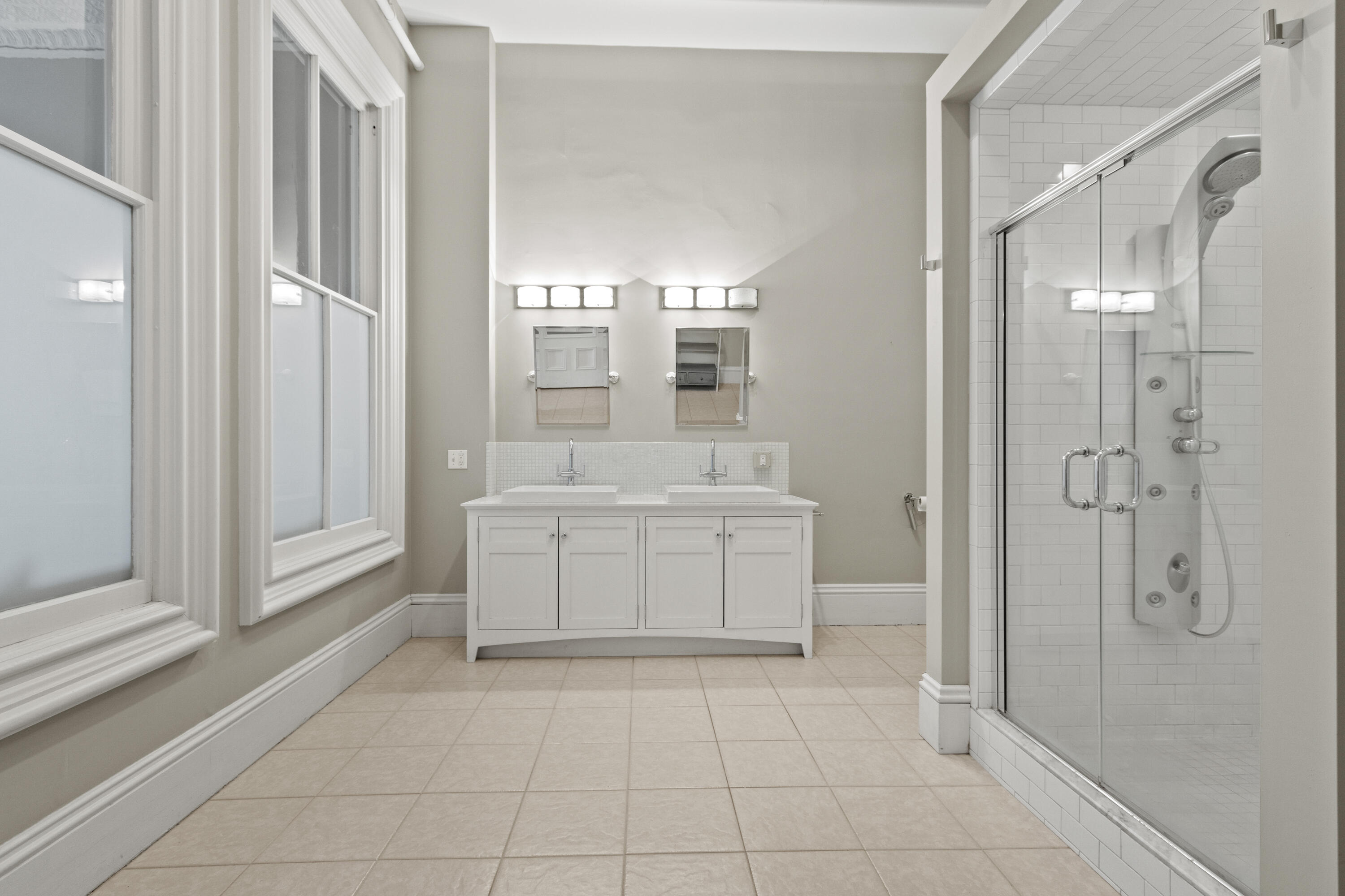 49 Lisbon Street UNIT 2, Lewiston, ME, 04240