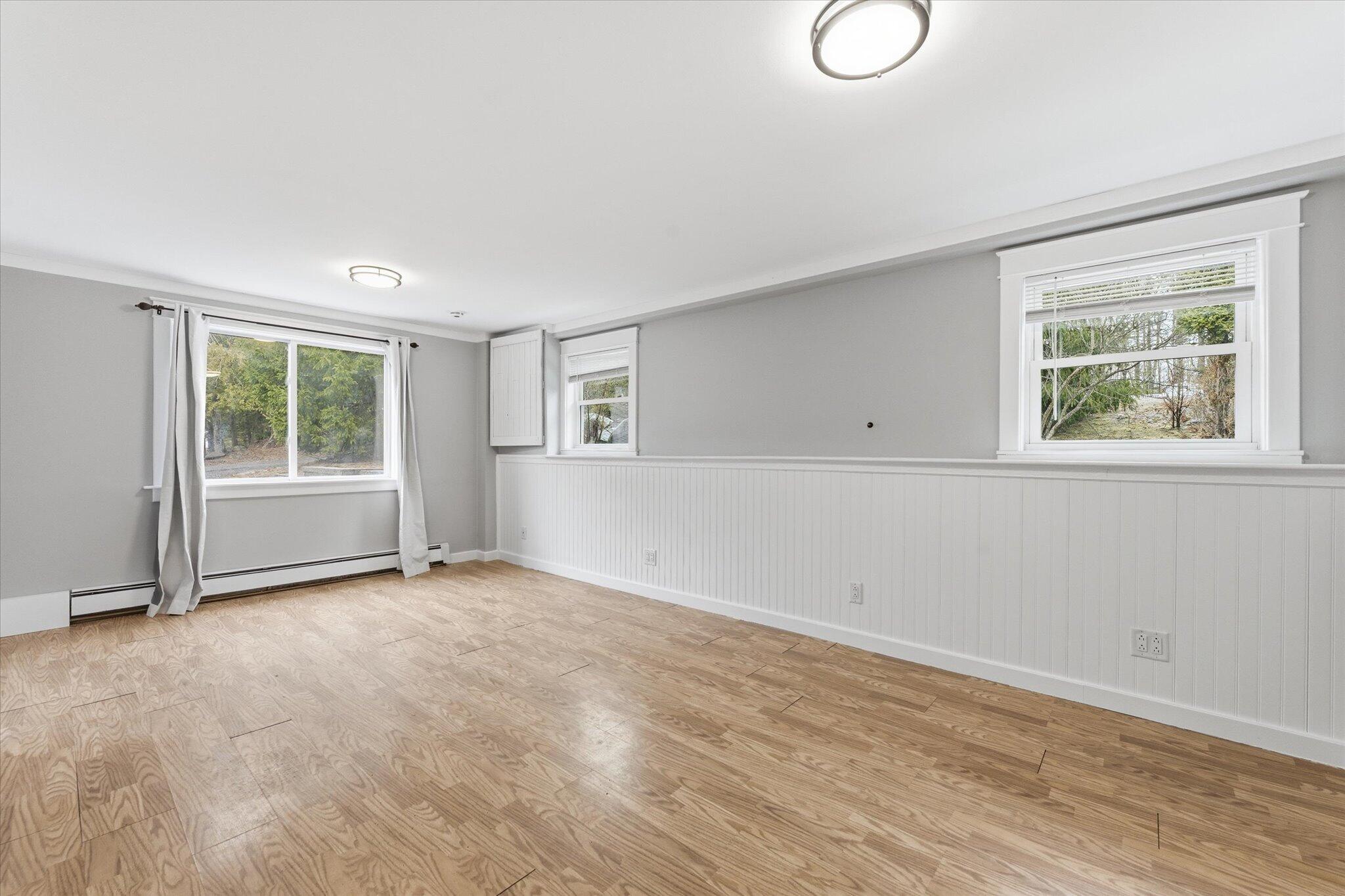 32 Charles Drive, Holden, ME, 04429