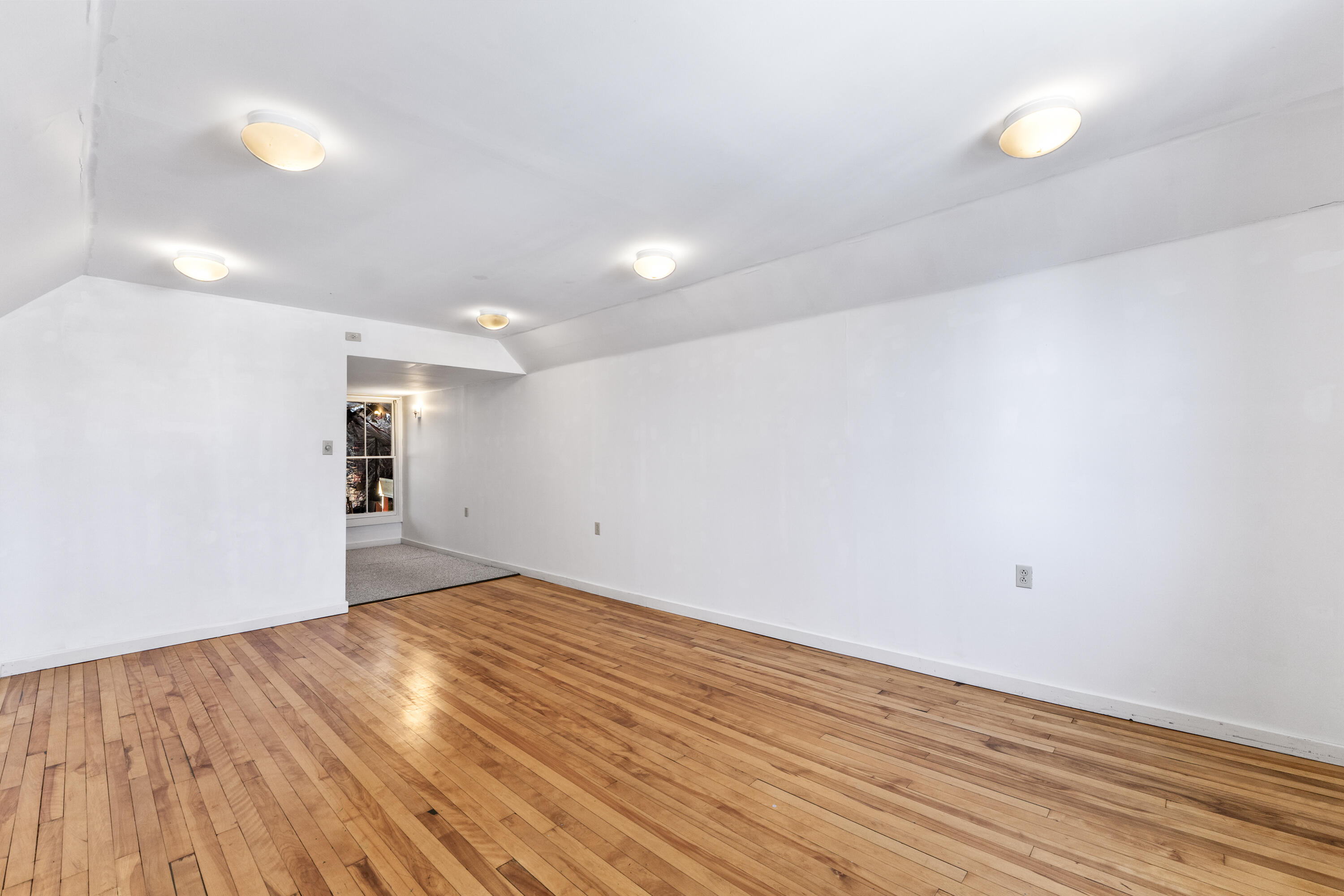 38 Main Street, Topsham, ME, 04086