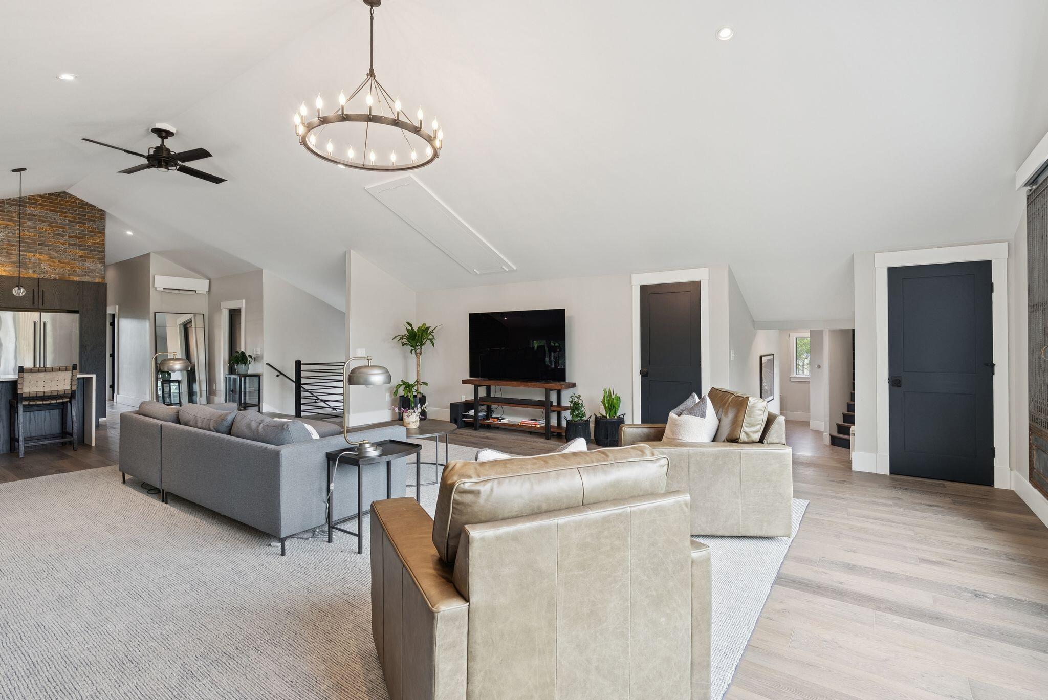 440 Blackstrap Road, Falmouth, ME, 04105