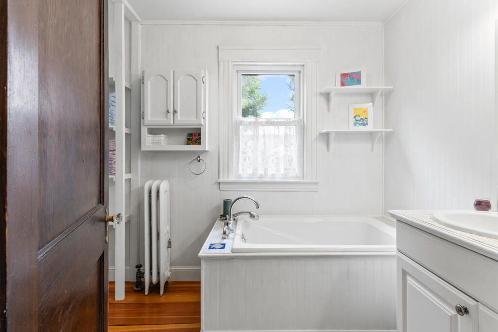 48 Belmont Street, Portland, ME 04101 DSC02946