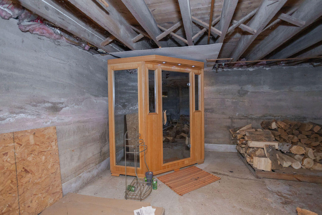 72 Main Street, Peru, ME, 04290