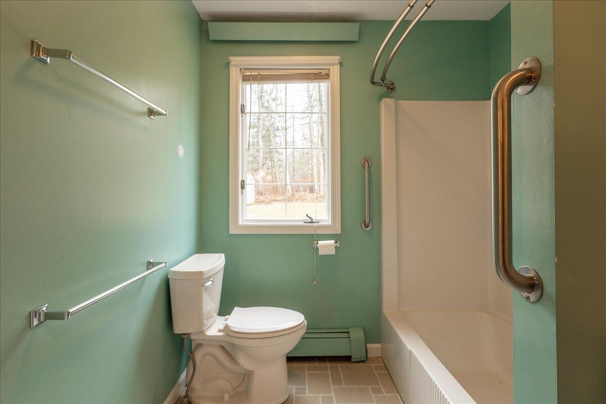 200 Mistic Avenue, Rockport, ME, 04856