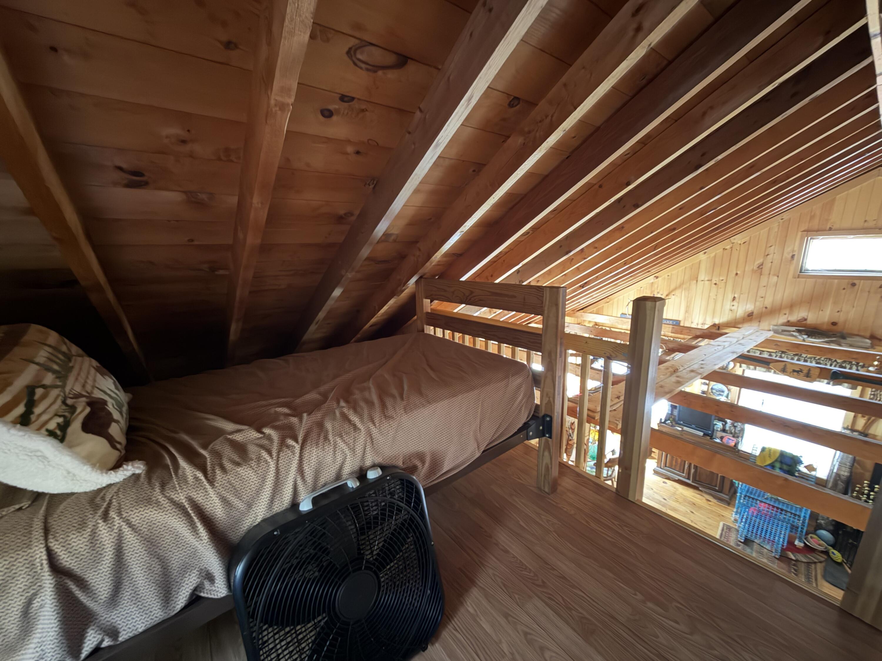 76 Hoover Lane, Lincoln, ME, 04457