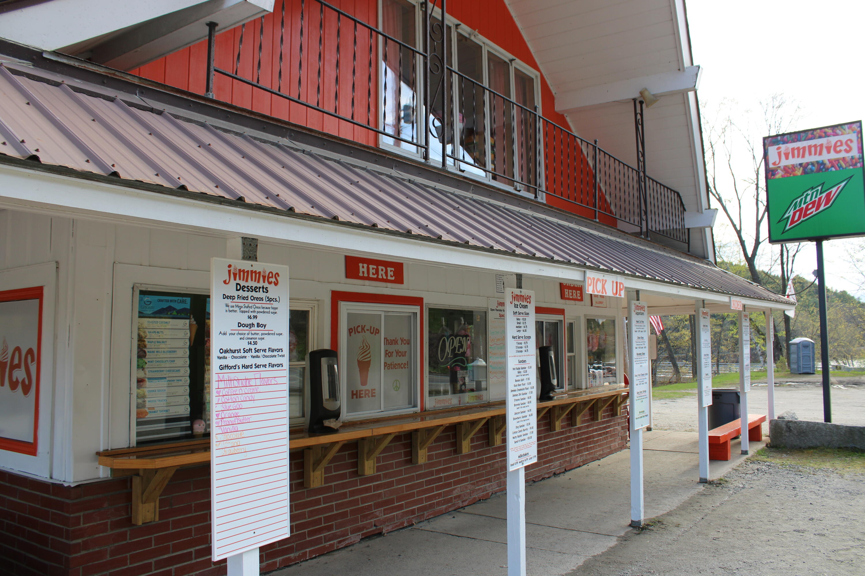 856 River Road, Mexico, ME, 04257