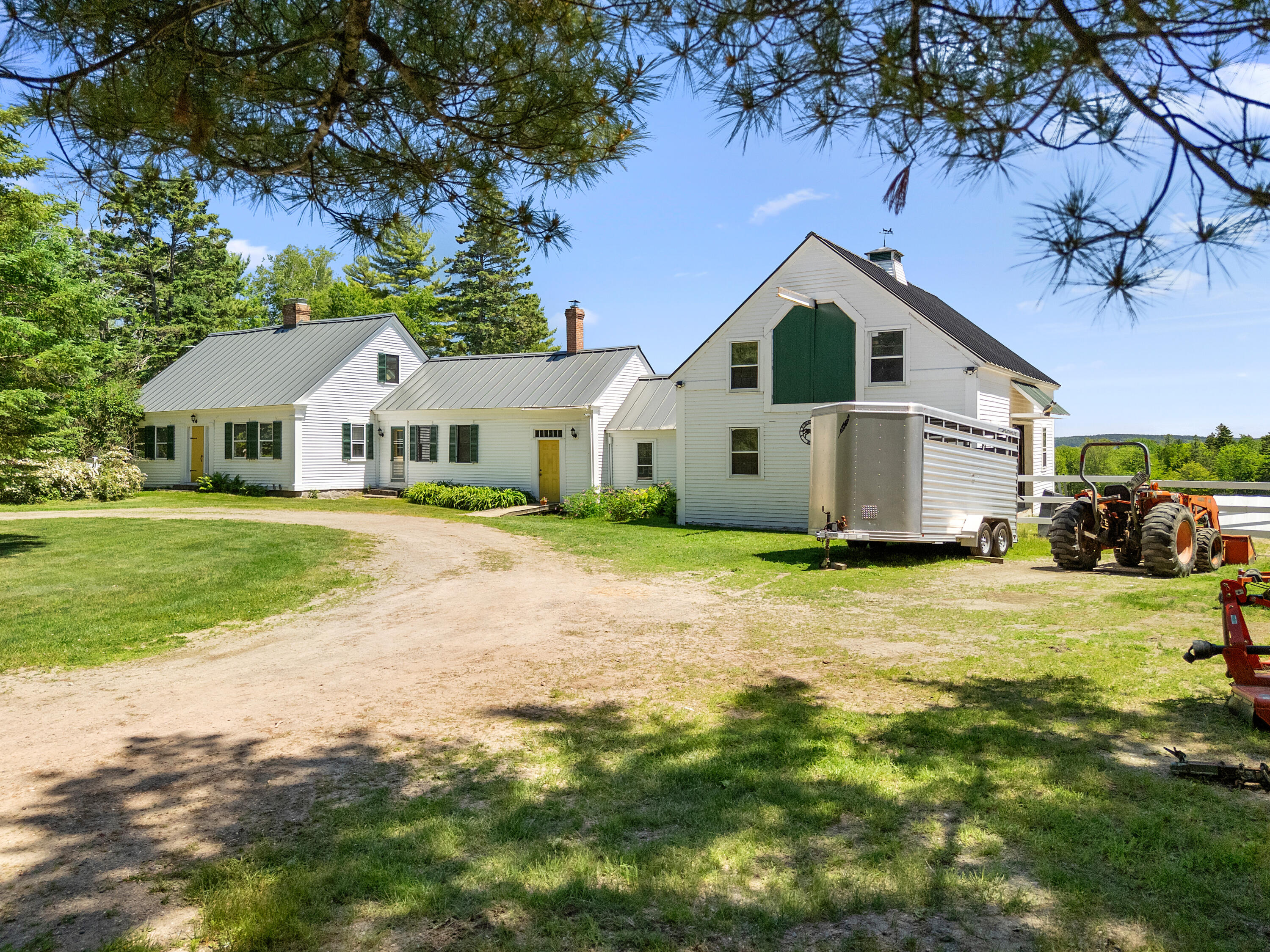 Photo of 1141 Main Road Islesboro ME 04848