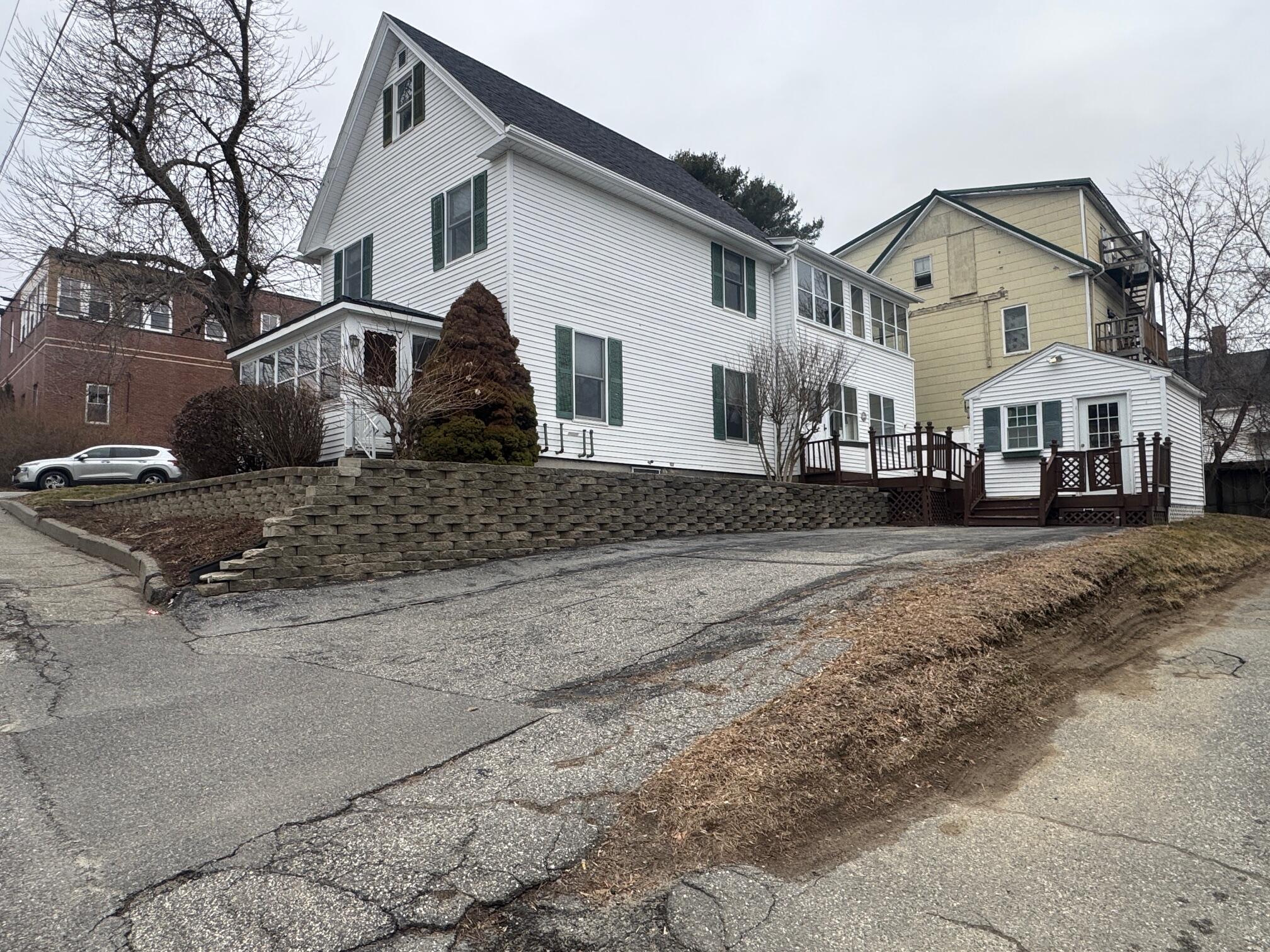 Living in Augusta, Maine – Homes for Sale & Real Estate Guide