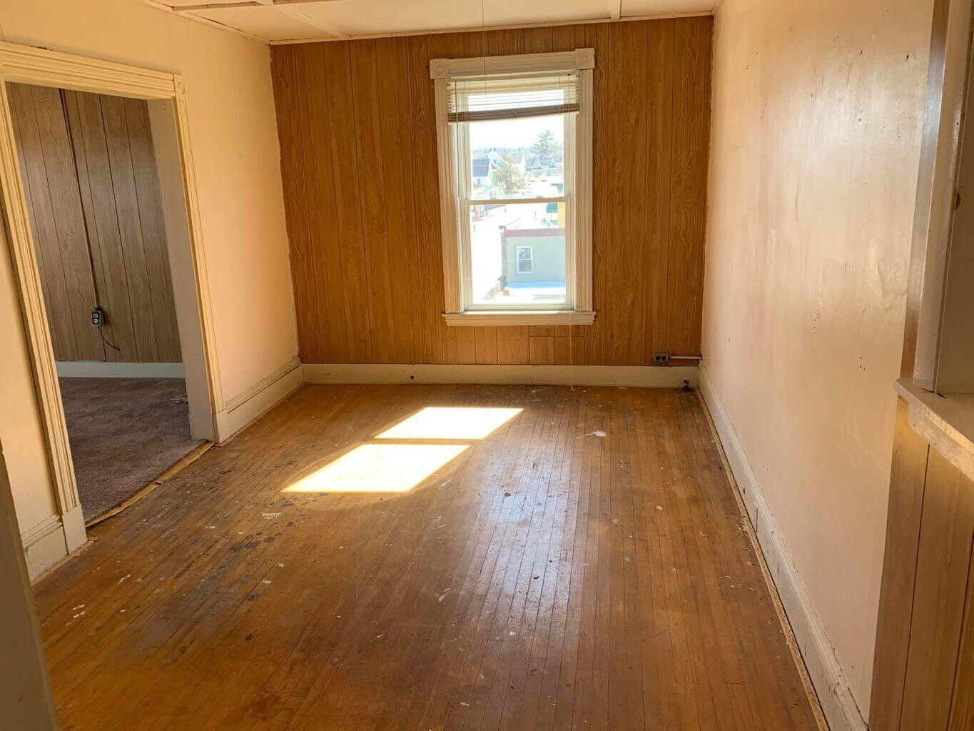 96 Penobscot Avenue, Millinocket, ME, 04462