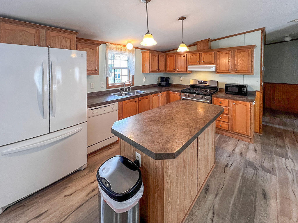 191 Sunset Cross Road, Deer Isle, ME, 04627