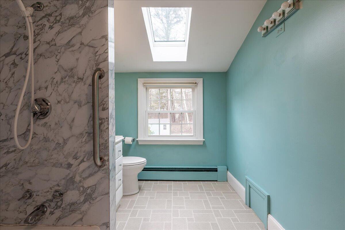 200 Mistic Avenue, Rockport, ME, 04856