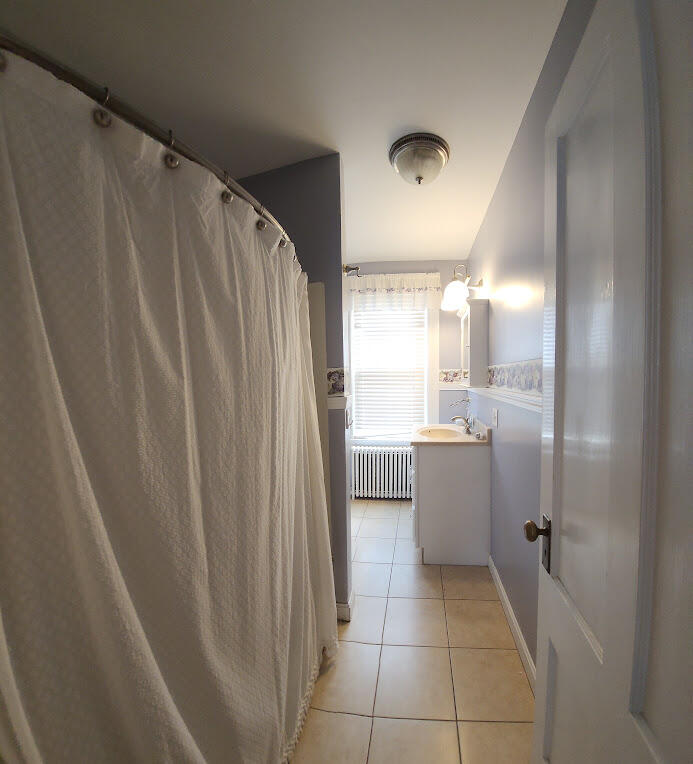 17 Bates Street, Millinocket, ME, 04462