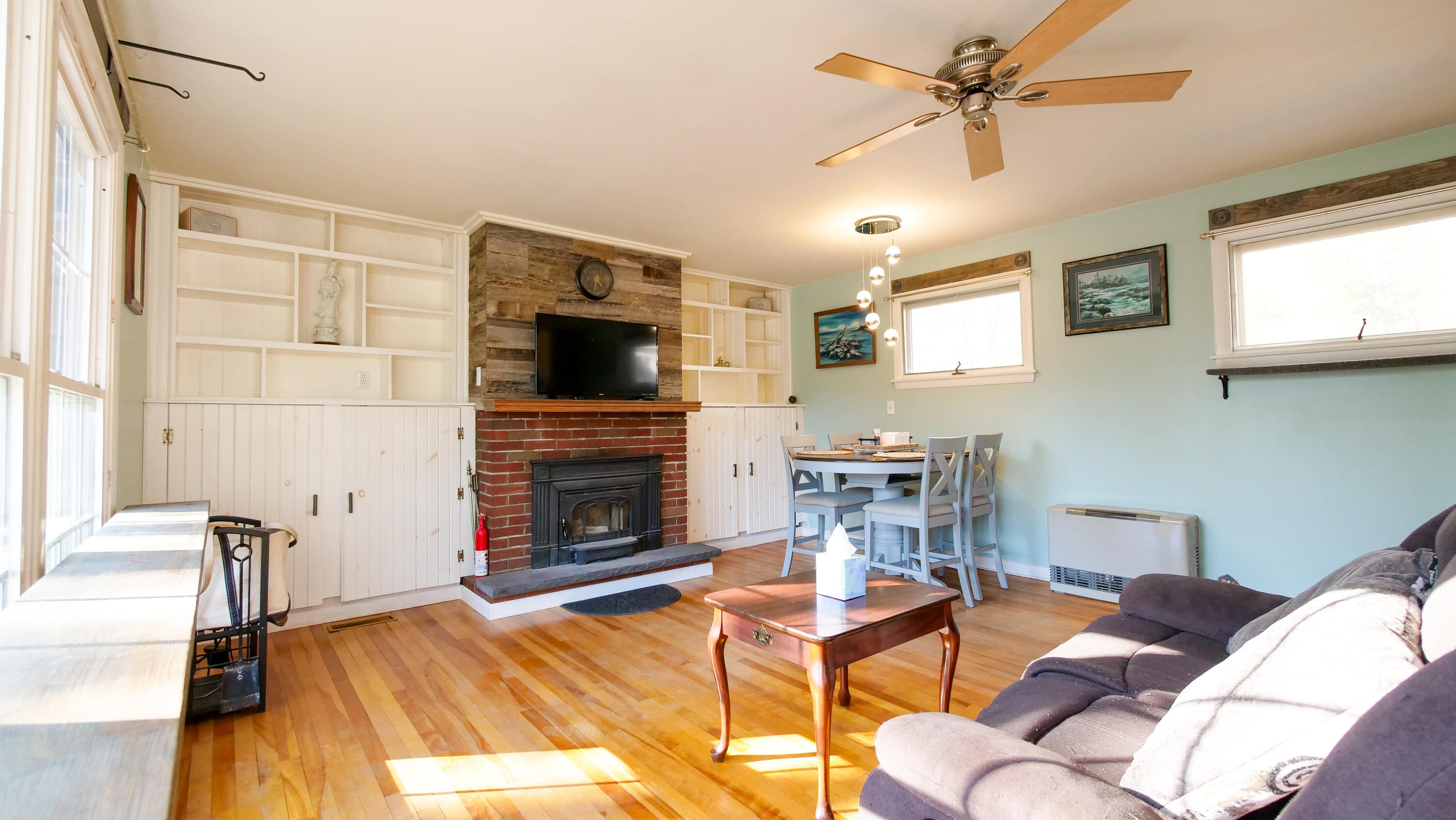 16 Gardner Road, Orono, ME, 04473