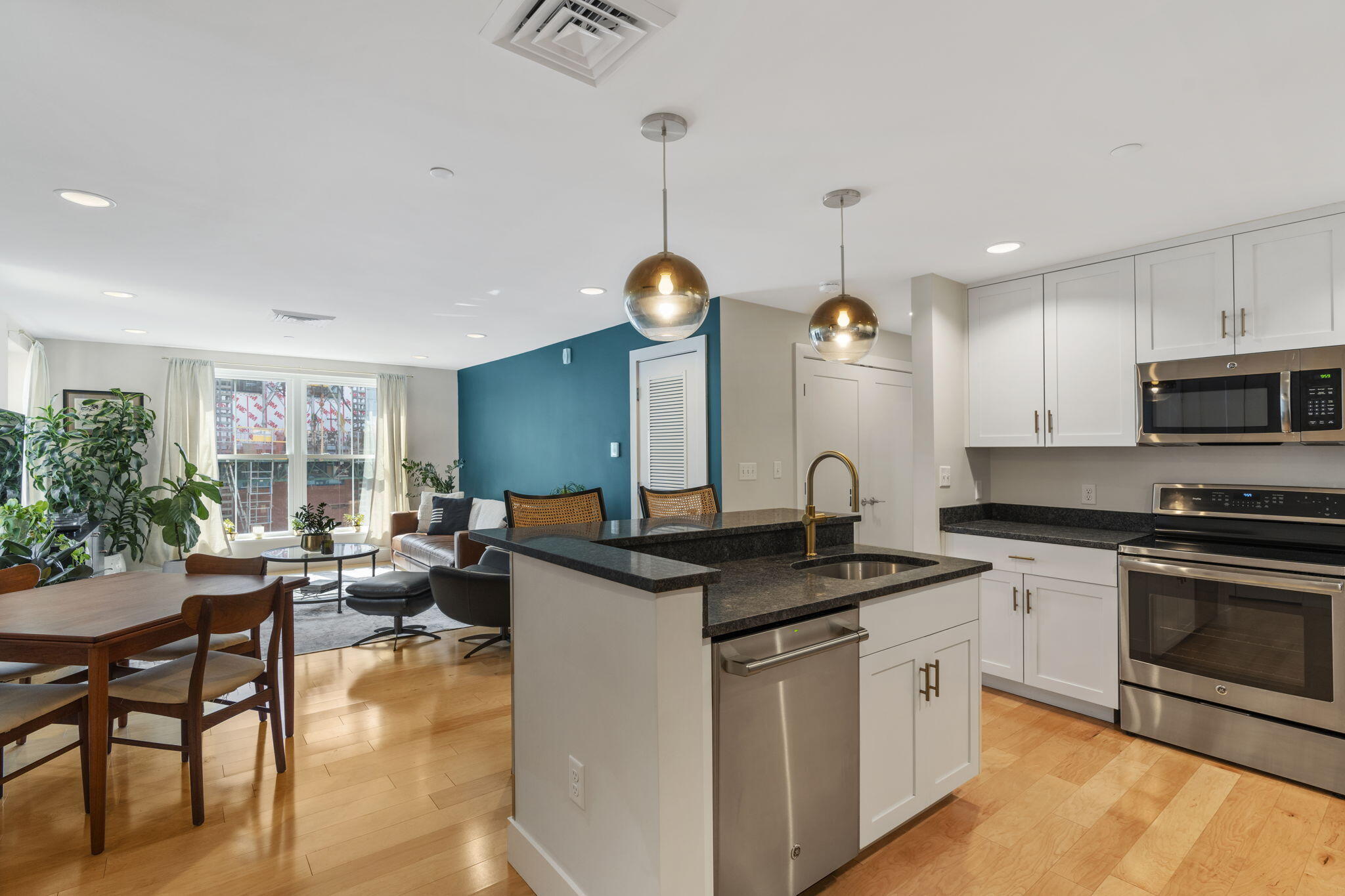 25 High Street 401