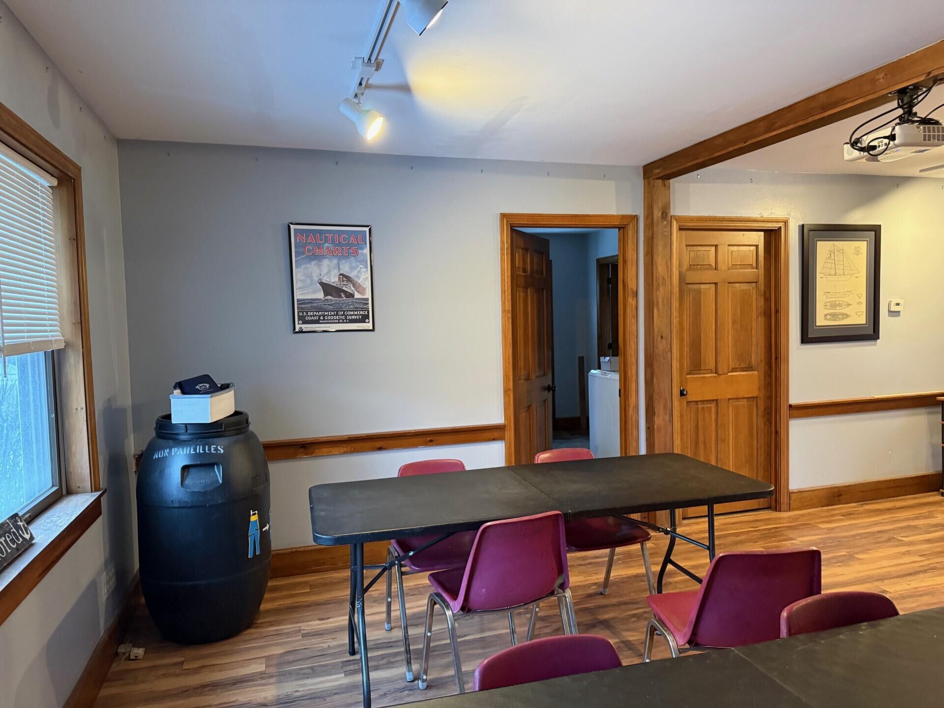 145 Main Street, Thomaston, ME, 04861