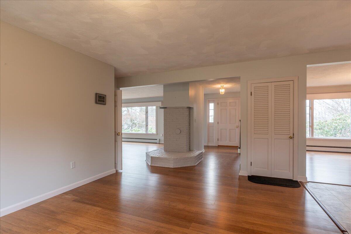 200 Mistic Avenue, Rockport, ME, 04856