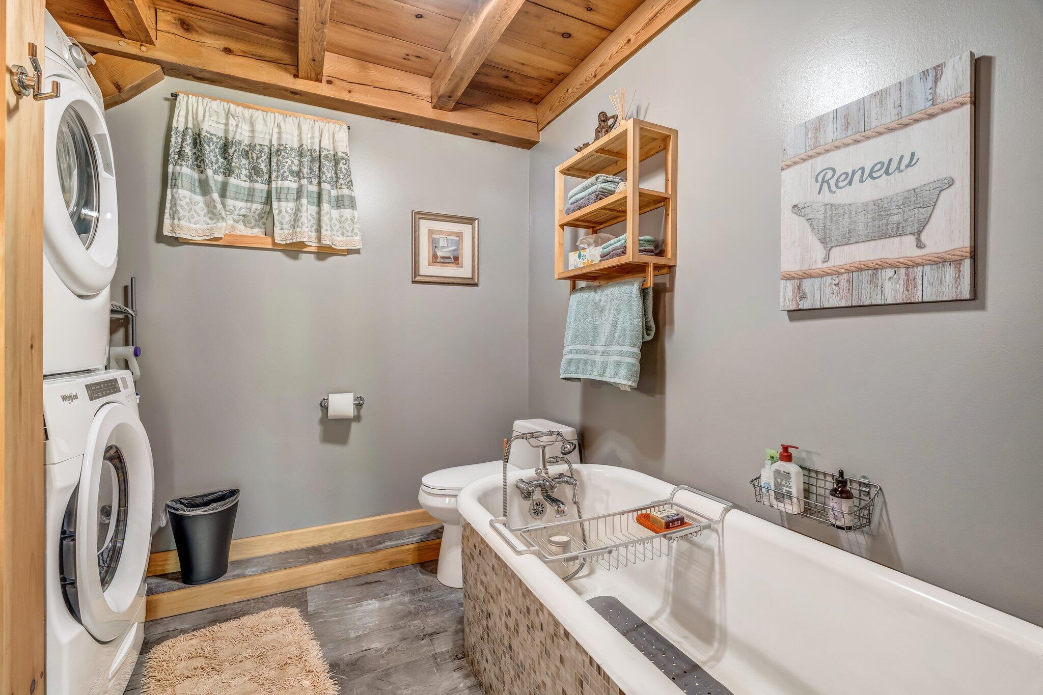 84 Dewmar Lane, Union, ME, 04862