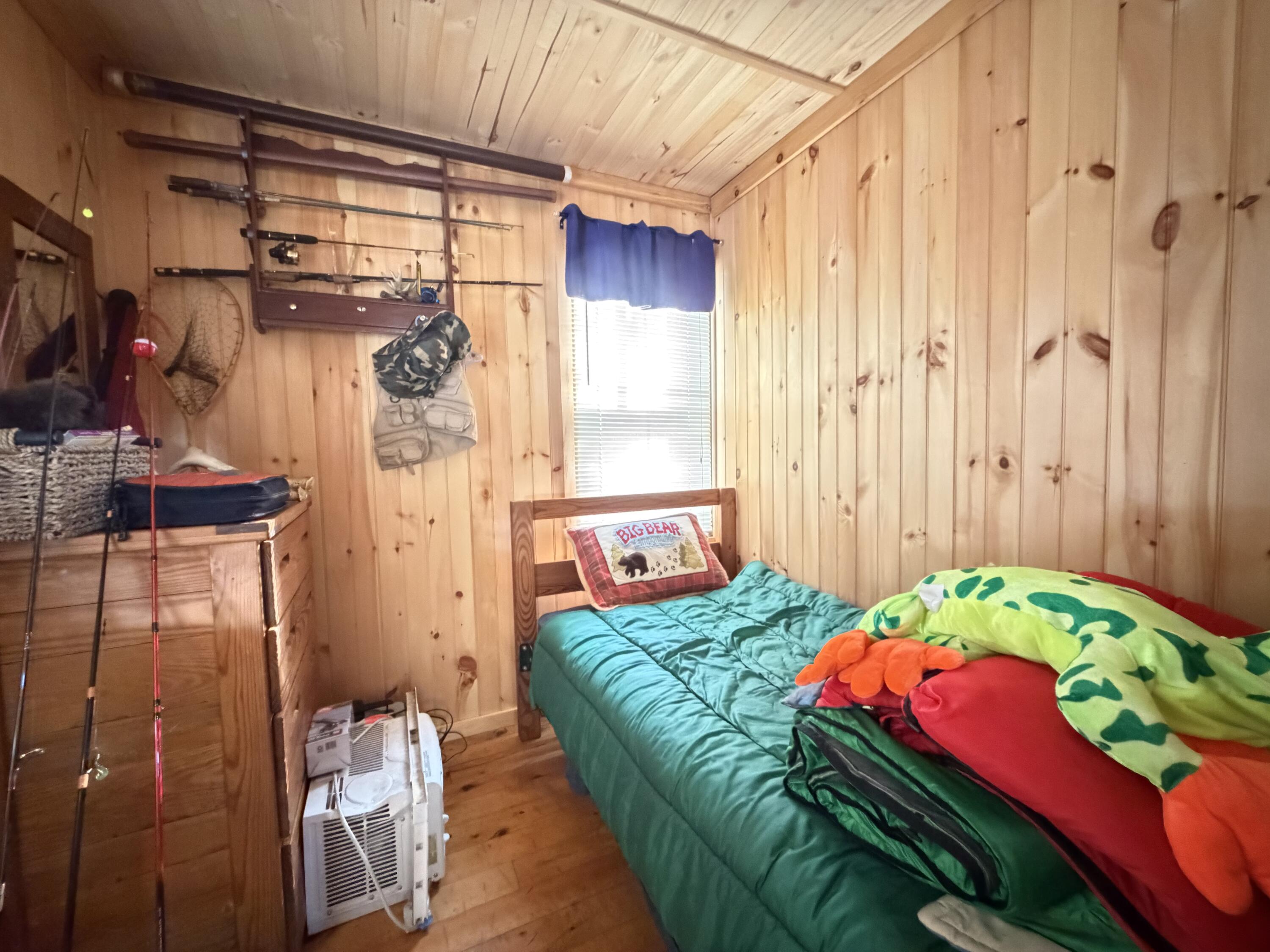 76 Hoover Lane, Lincoln, ME, 04457