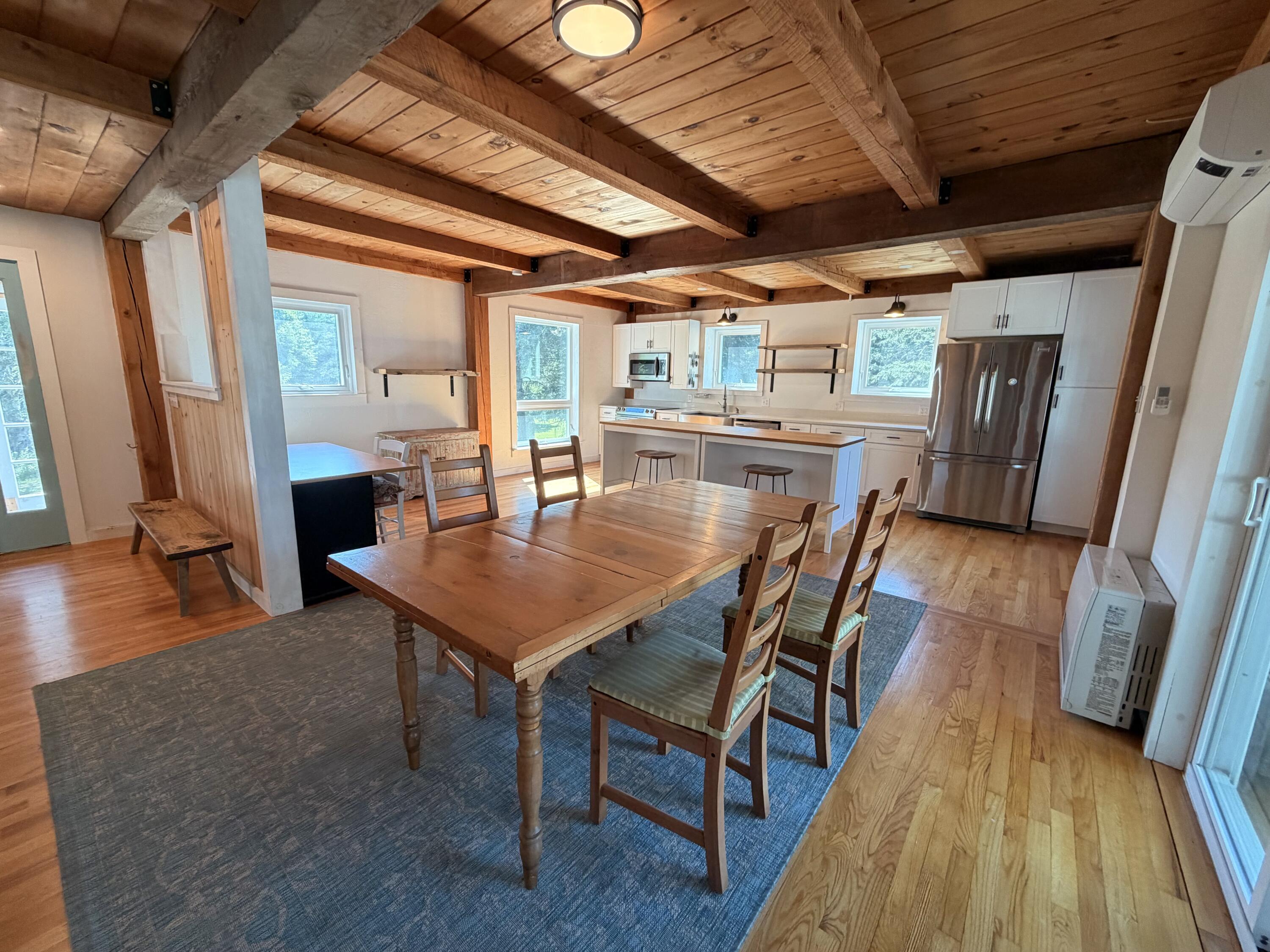 98 Bagaduce Lane, Sedgwick, ME 04676 Dining area