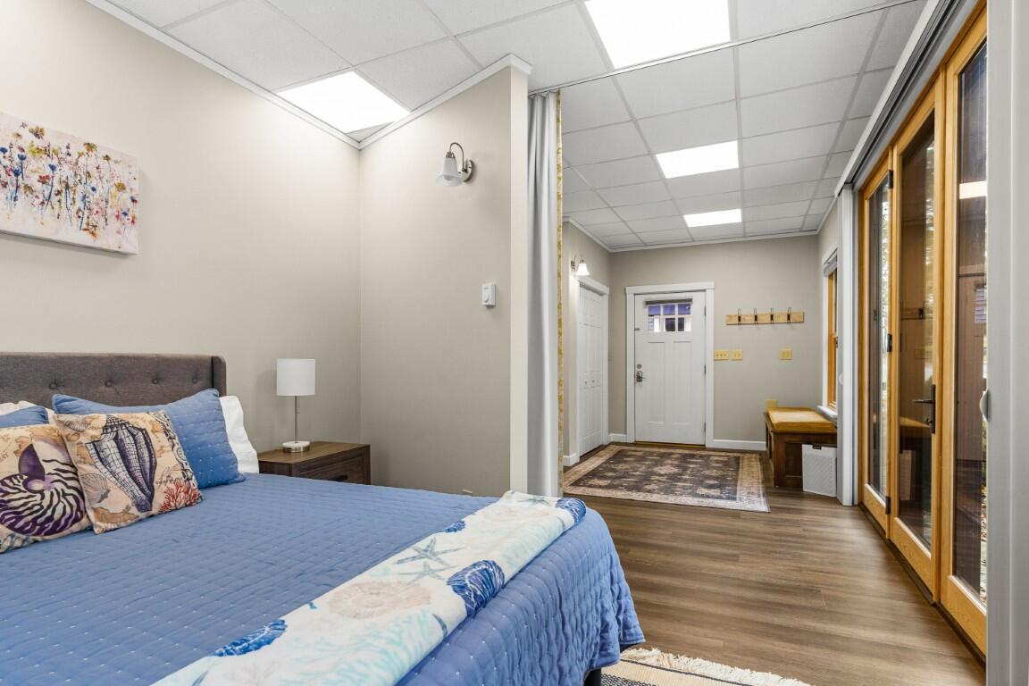 43 Oak Street, Boothbay Harbor, ME, 04538