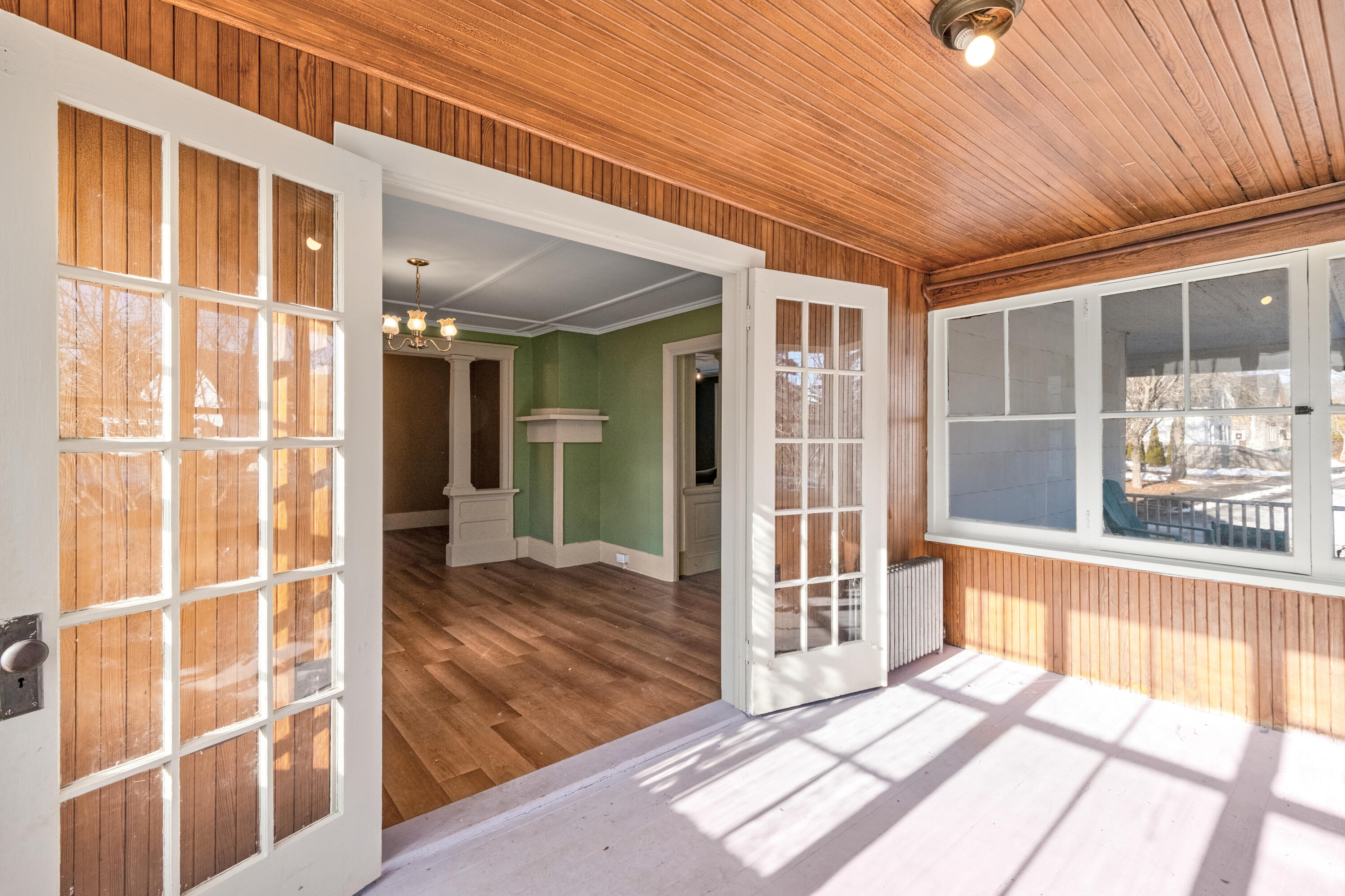 84 Pleasant Street