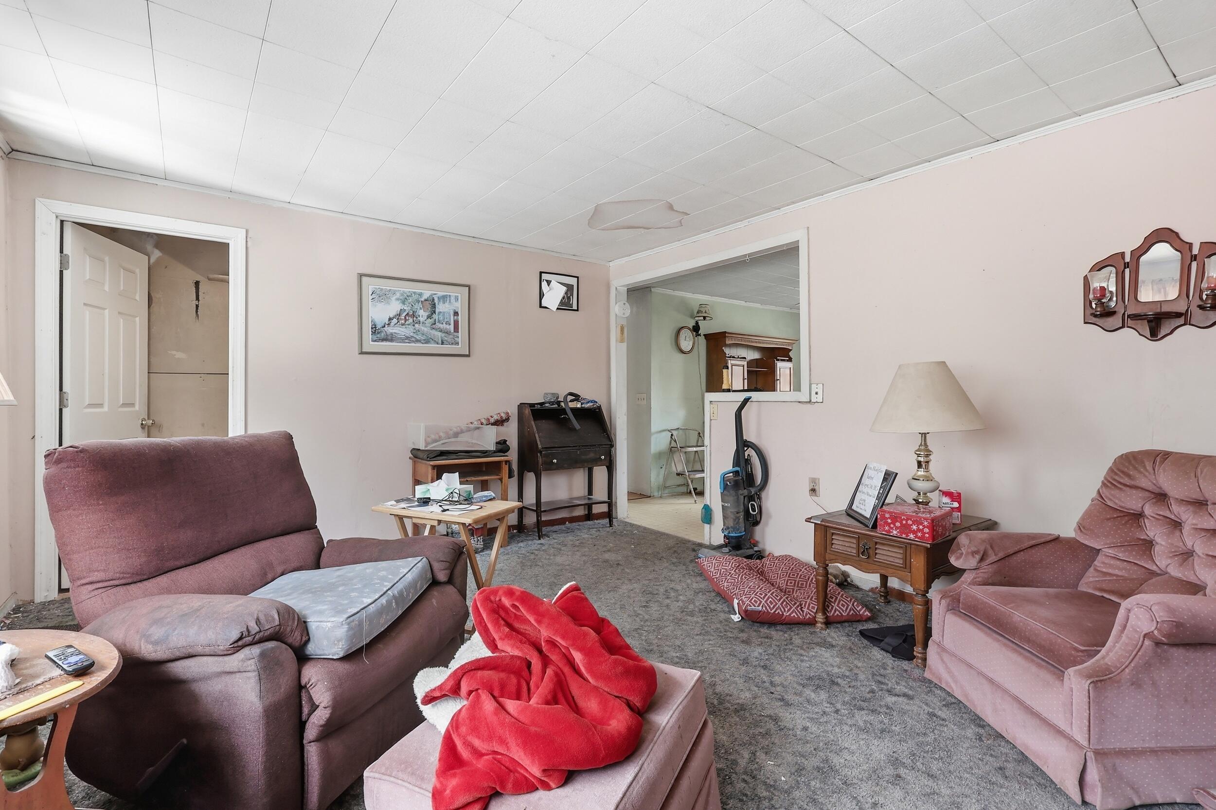 392 Elm Street, Mechanic Falls, ME, 04256