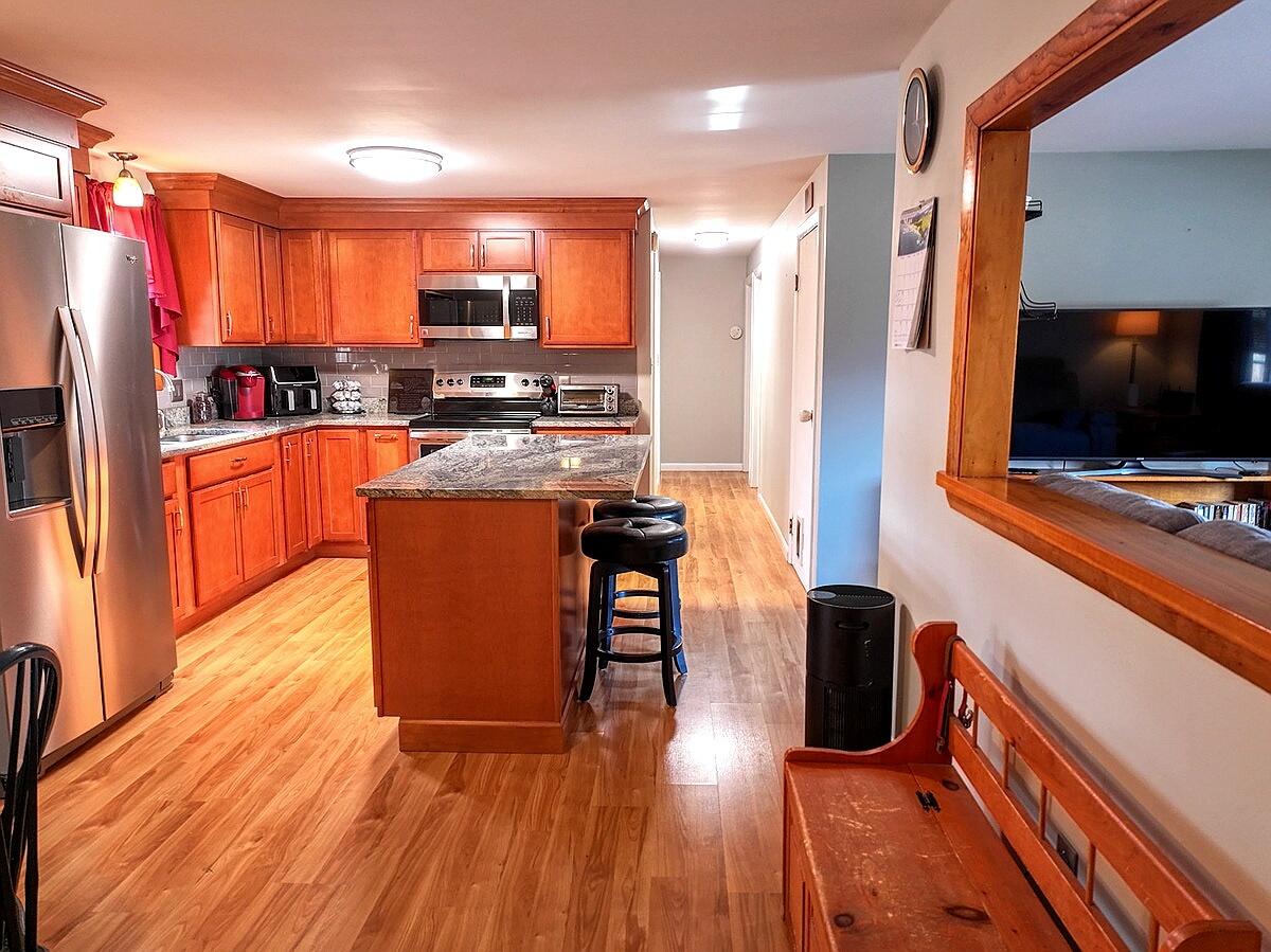 32 Lawn Avenue, Gorham, ME, 04038