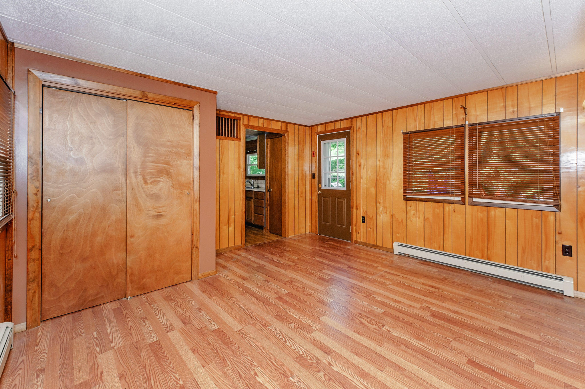 1574 Roxbury Road, Roxbury, ME 04275 Office Space/Bonus Room!