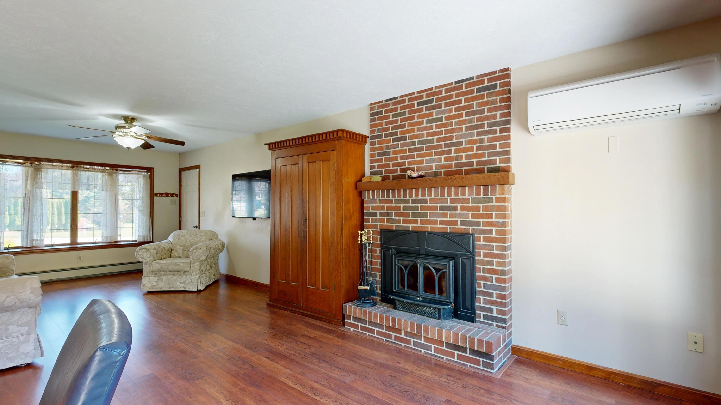 12 Hartford Street, Lewiston, ME, 04240