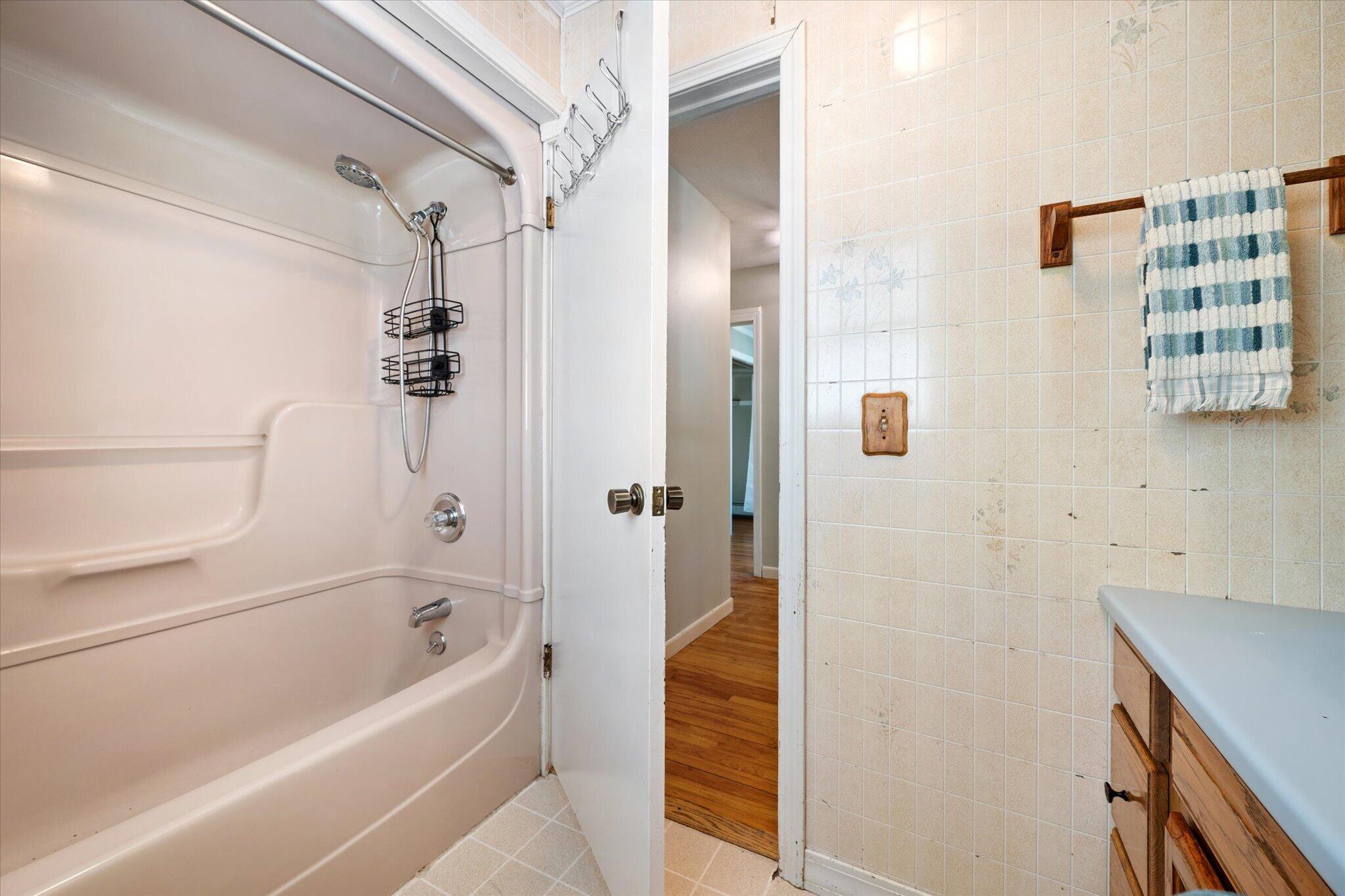 32 Charles Drive, Holden, ME, 04429