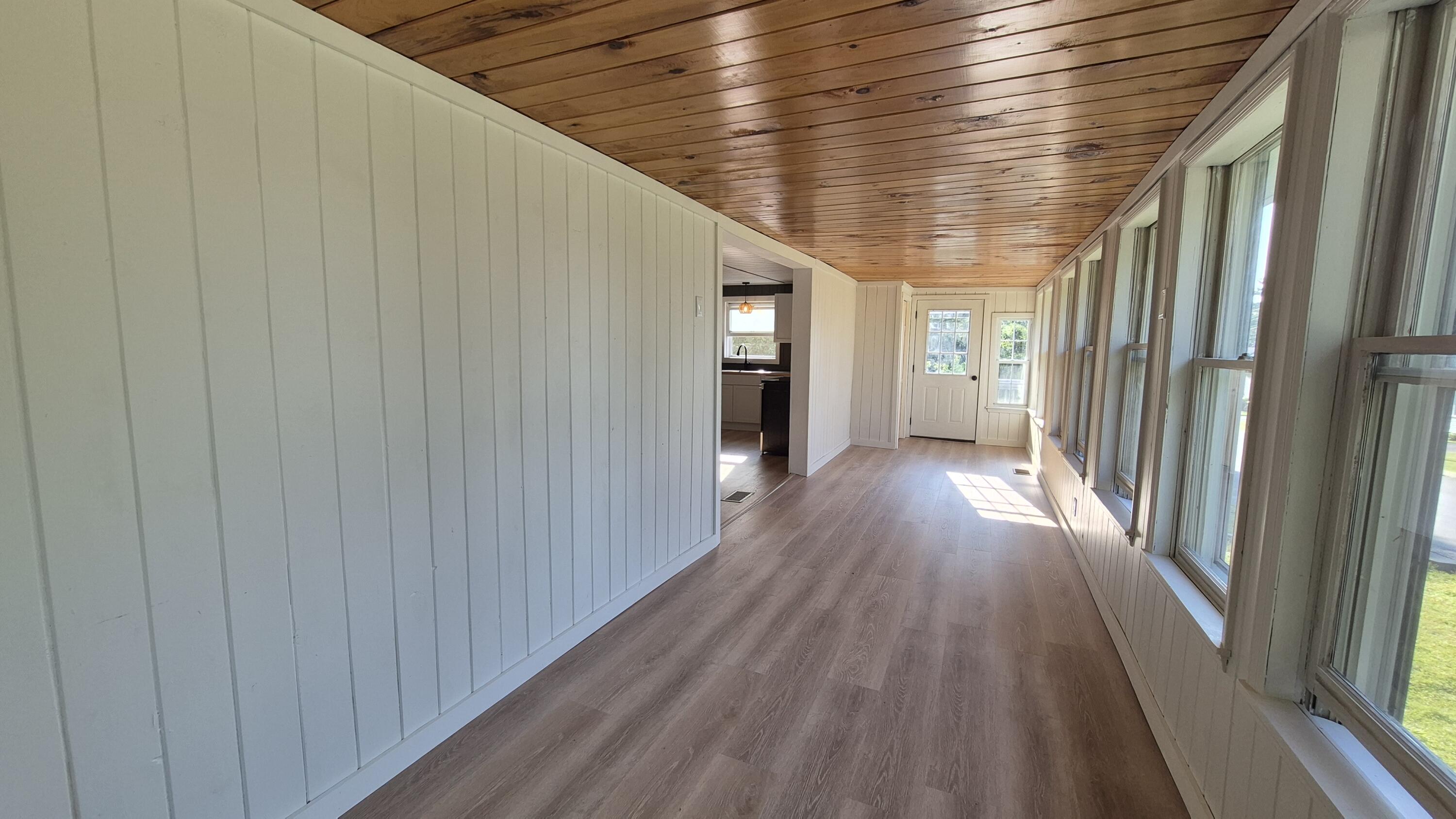 7 Entry to year round sunroom