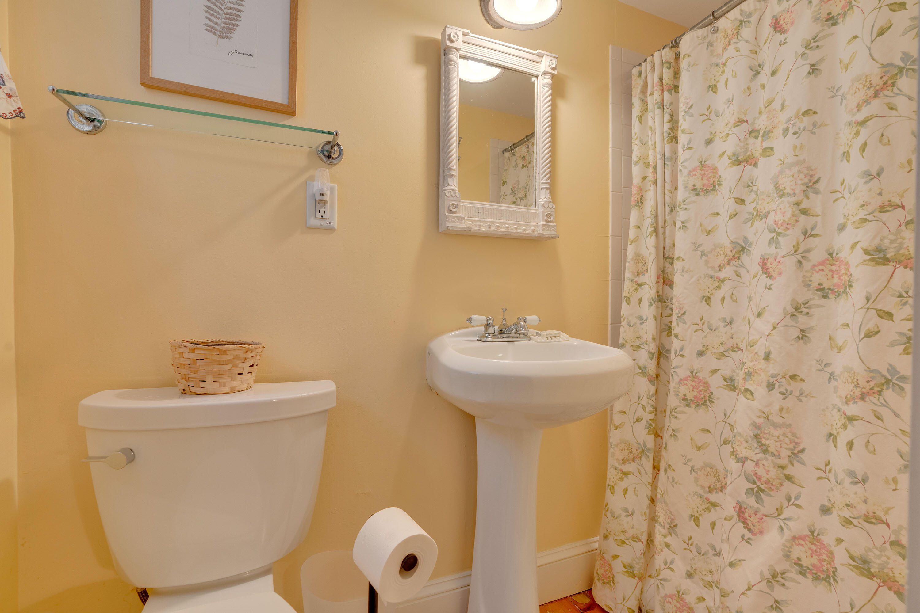 11 Holbrook Street, Freeport, ME, 04032