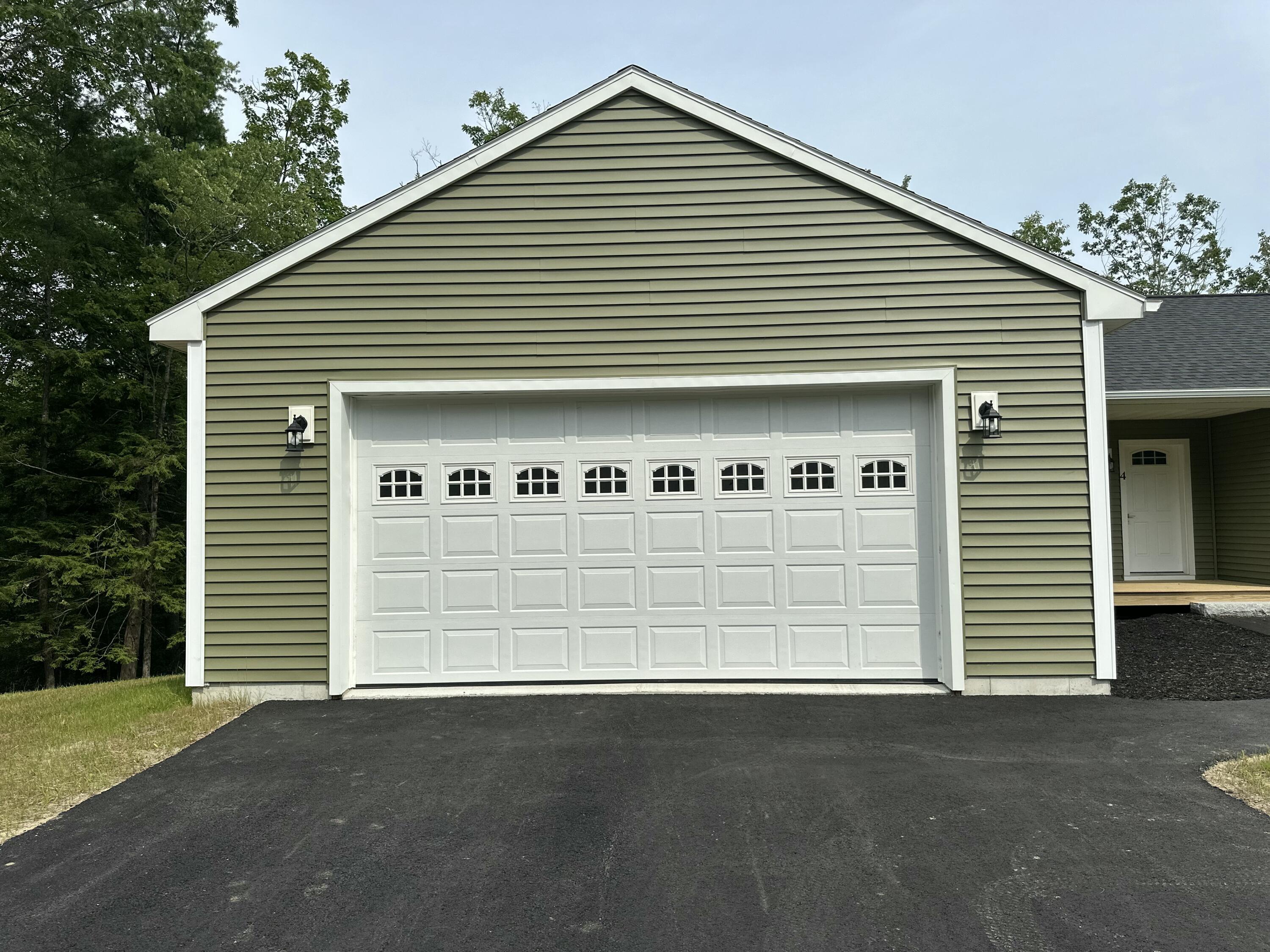 4 Lochview Drive, Lewiston, ME, 04240