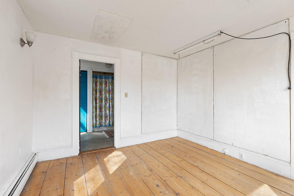 903 Western Avenue, Manchester, ME, 04351