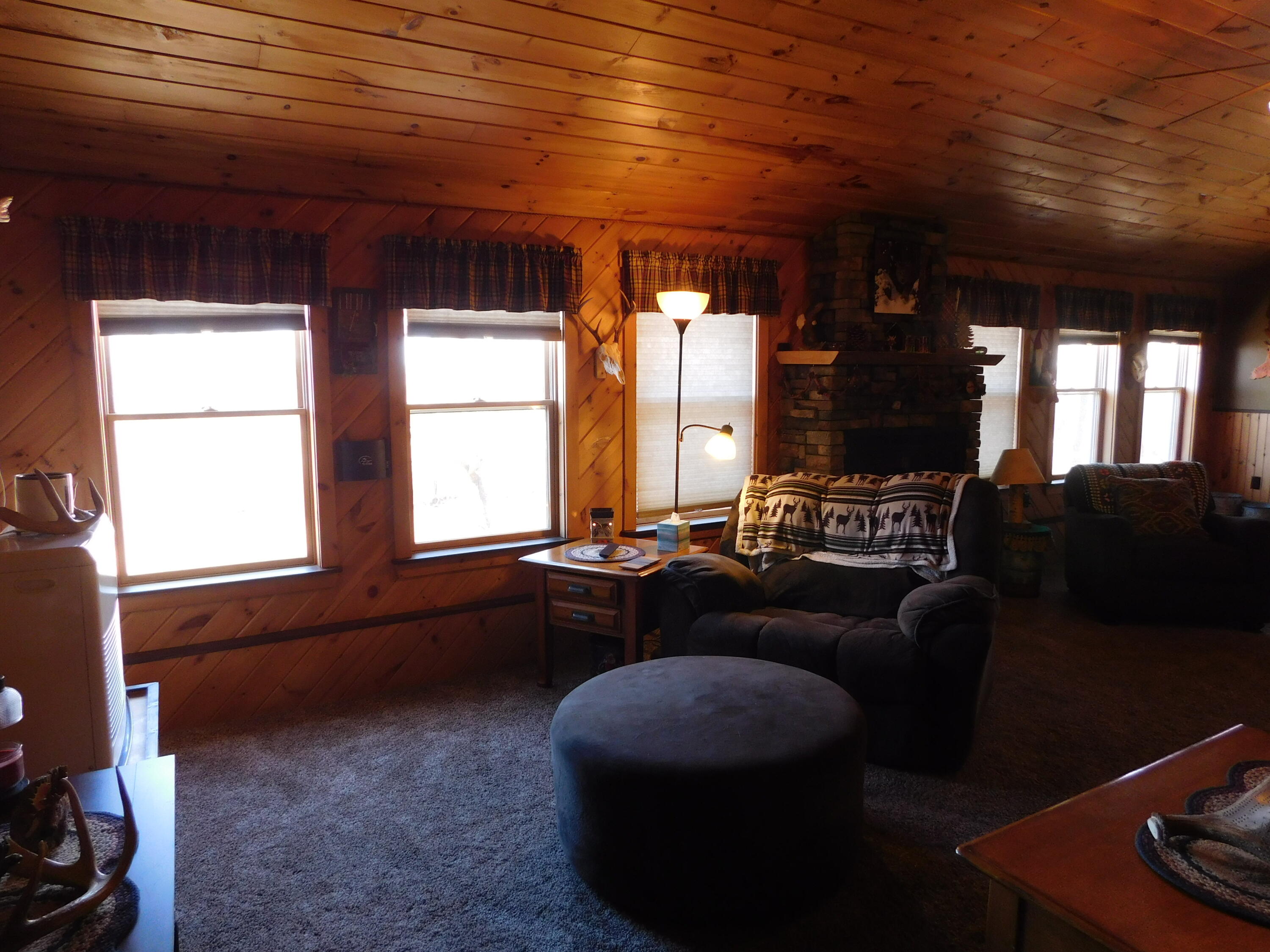 557 Enfield Road, Lincoln, ME, 04457