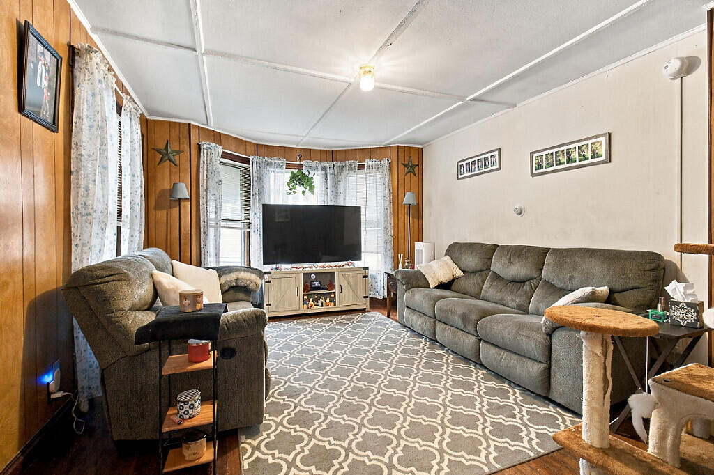 12 & 14 Boothby Street, Waterville, ME 04901 31_BP5A5428_DxO_mls