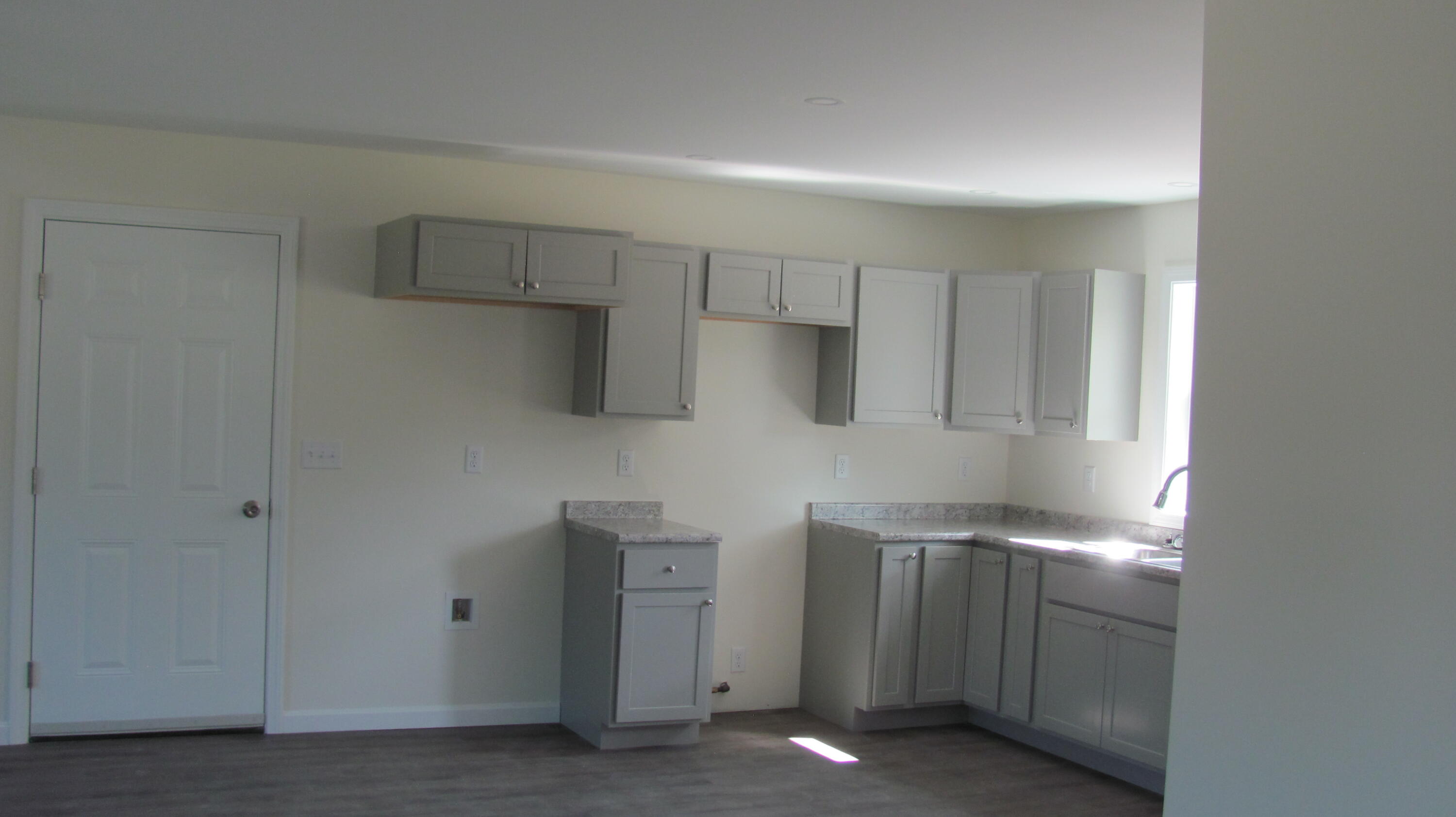 18 Thurlow Drive, Oxford, ME, 04270