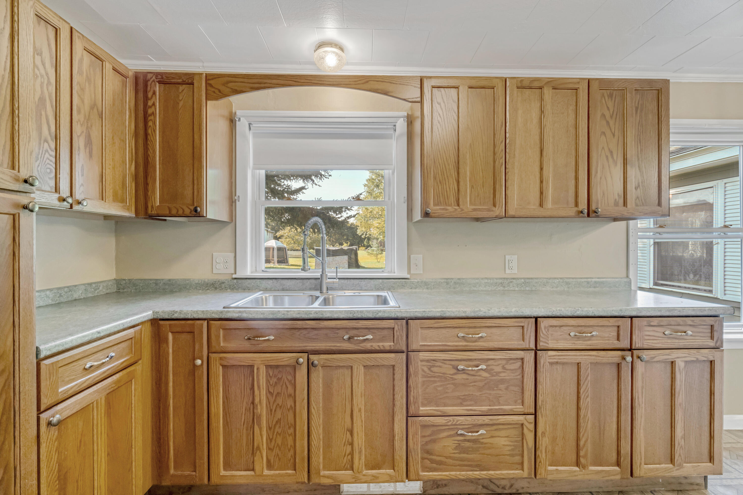 196 Stevens Mill Road, Auburn, ME 04210 Kitchen